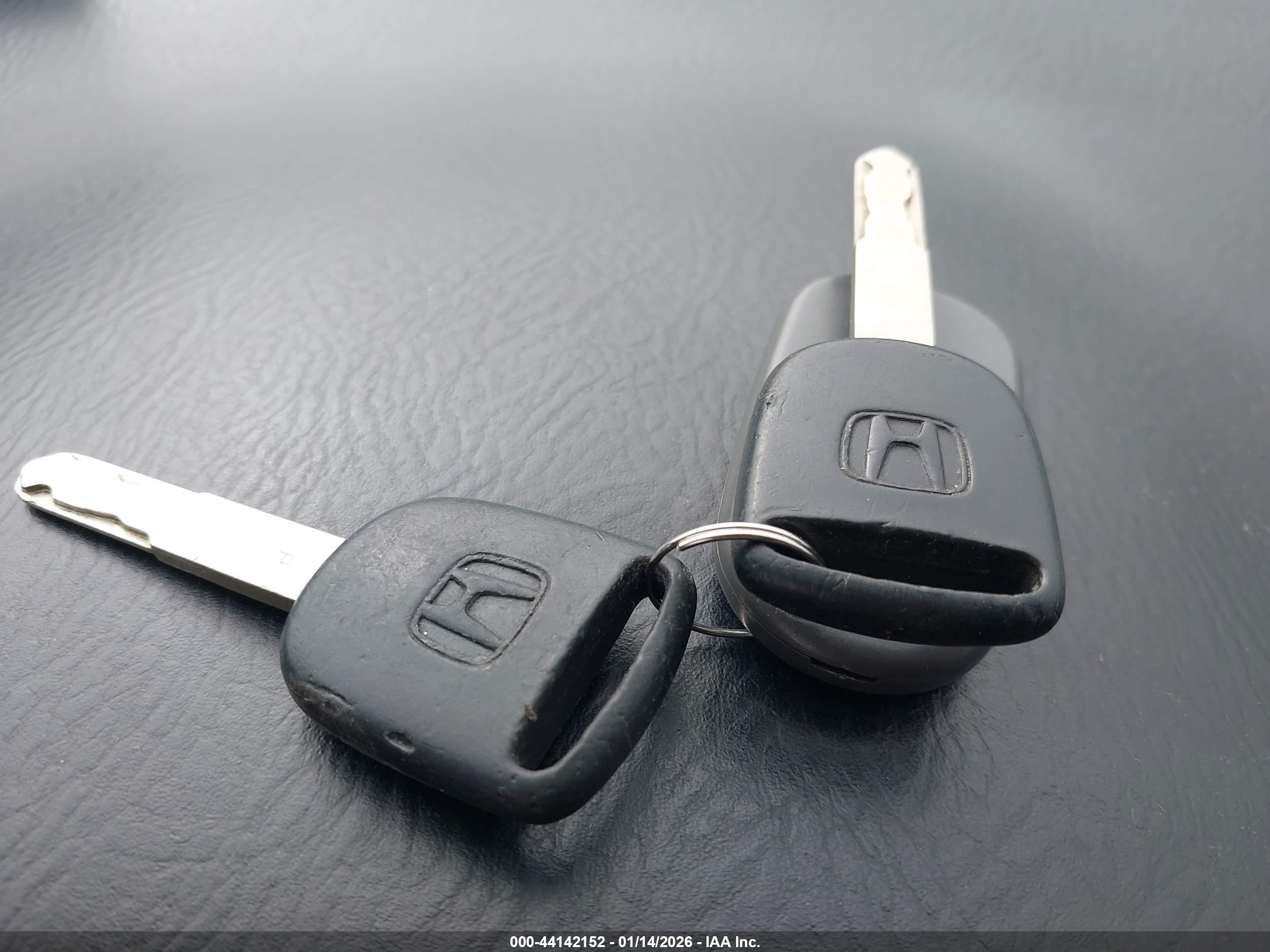 HONDA CR-V image 11