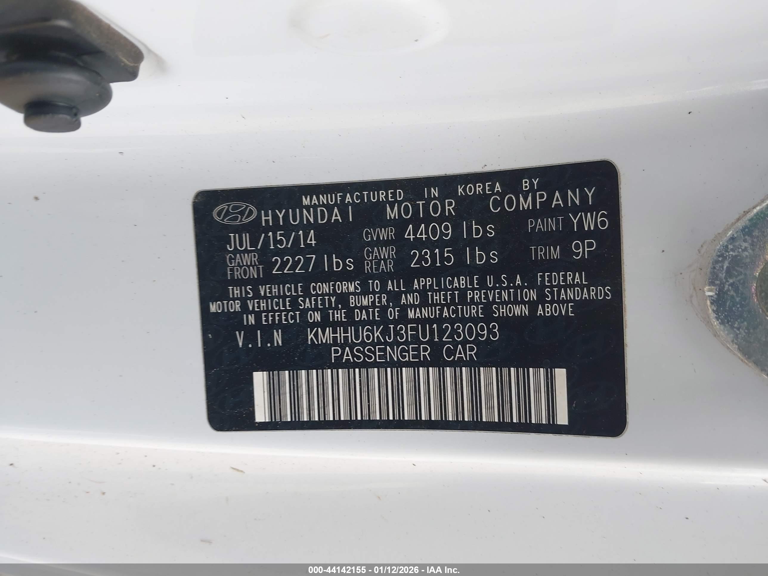 HYUNDAI GENESIS image 9