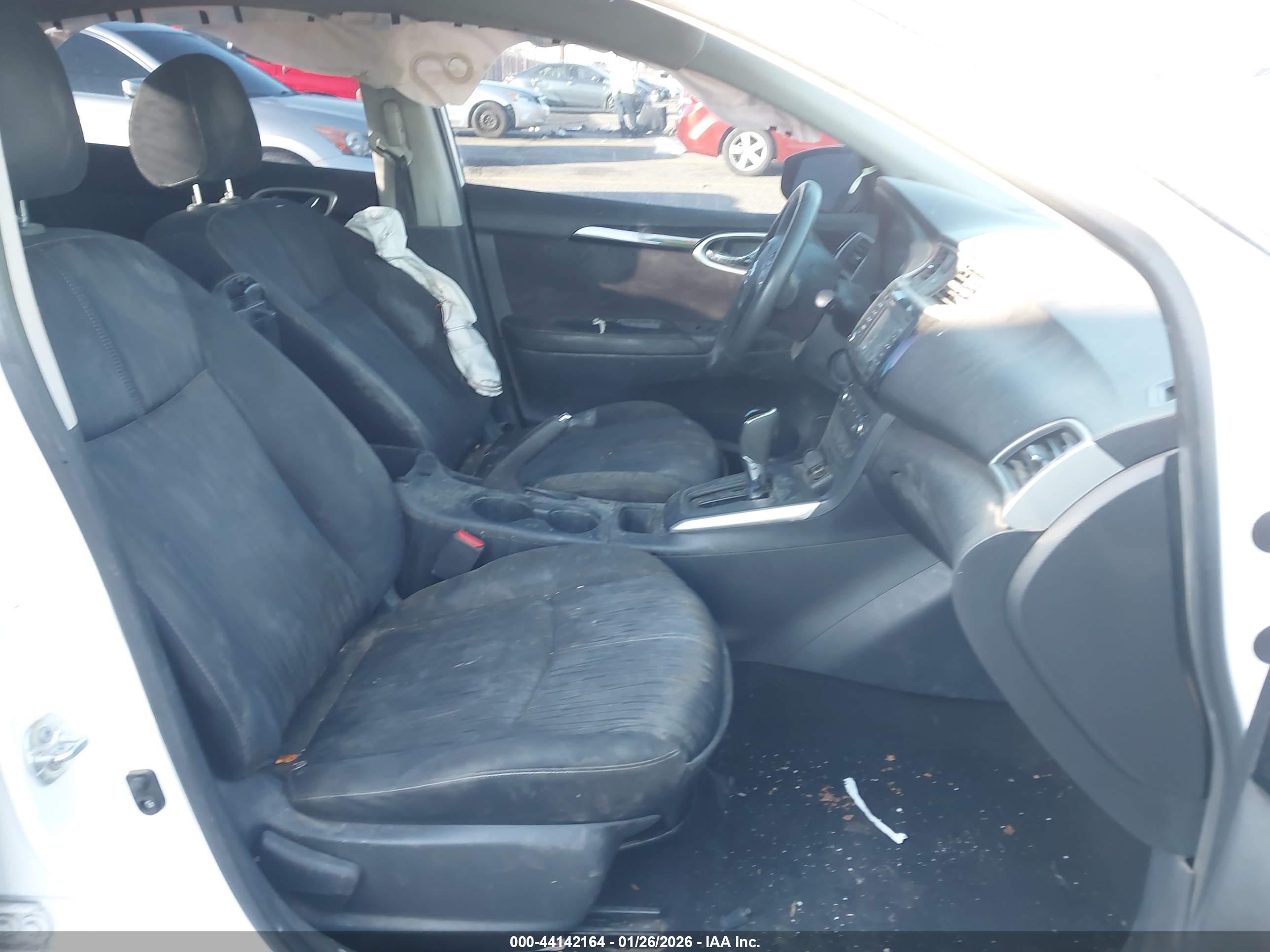 NISSAN SENTRA image 5