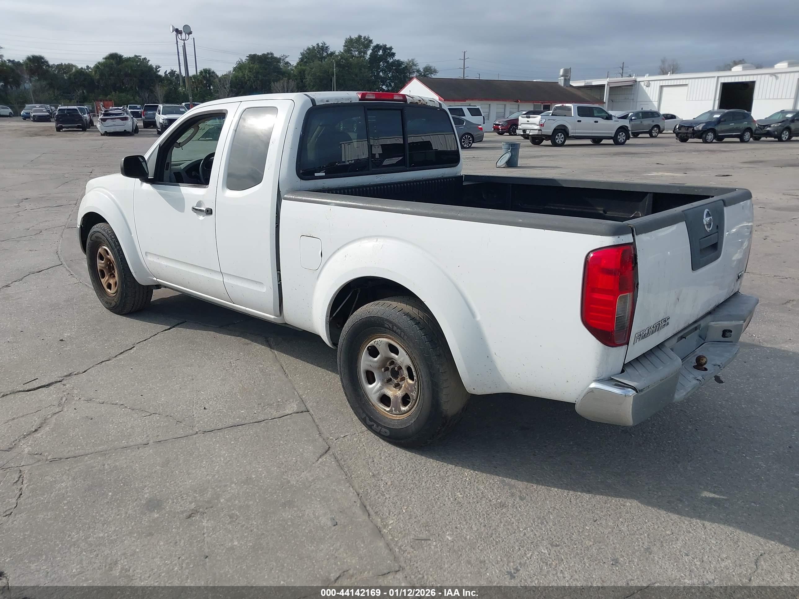 NISSAN FRONTIER image 3