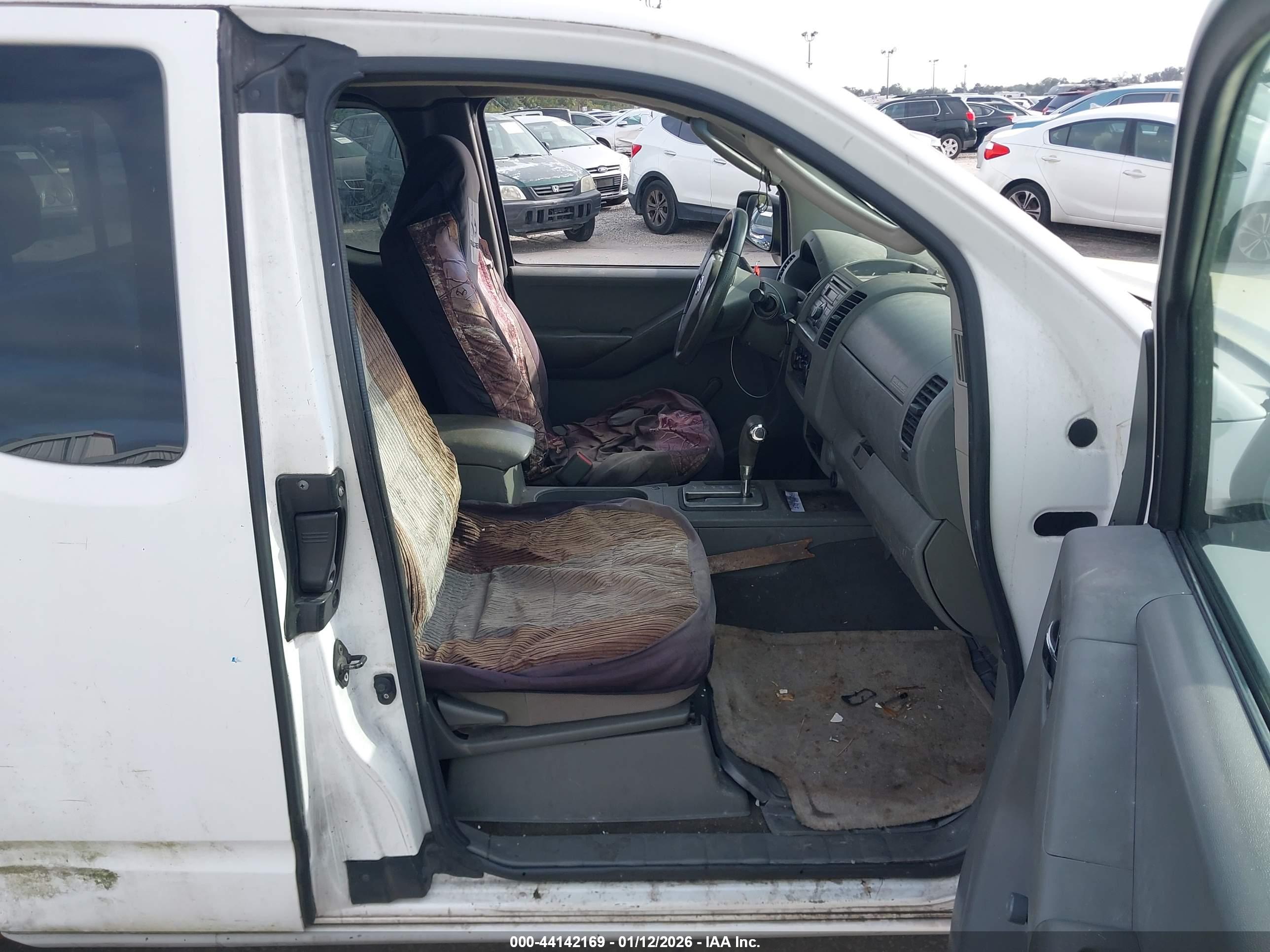 NISSAN FRONTIER image 5