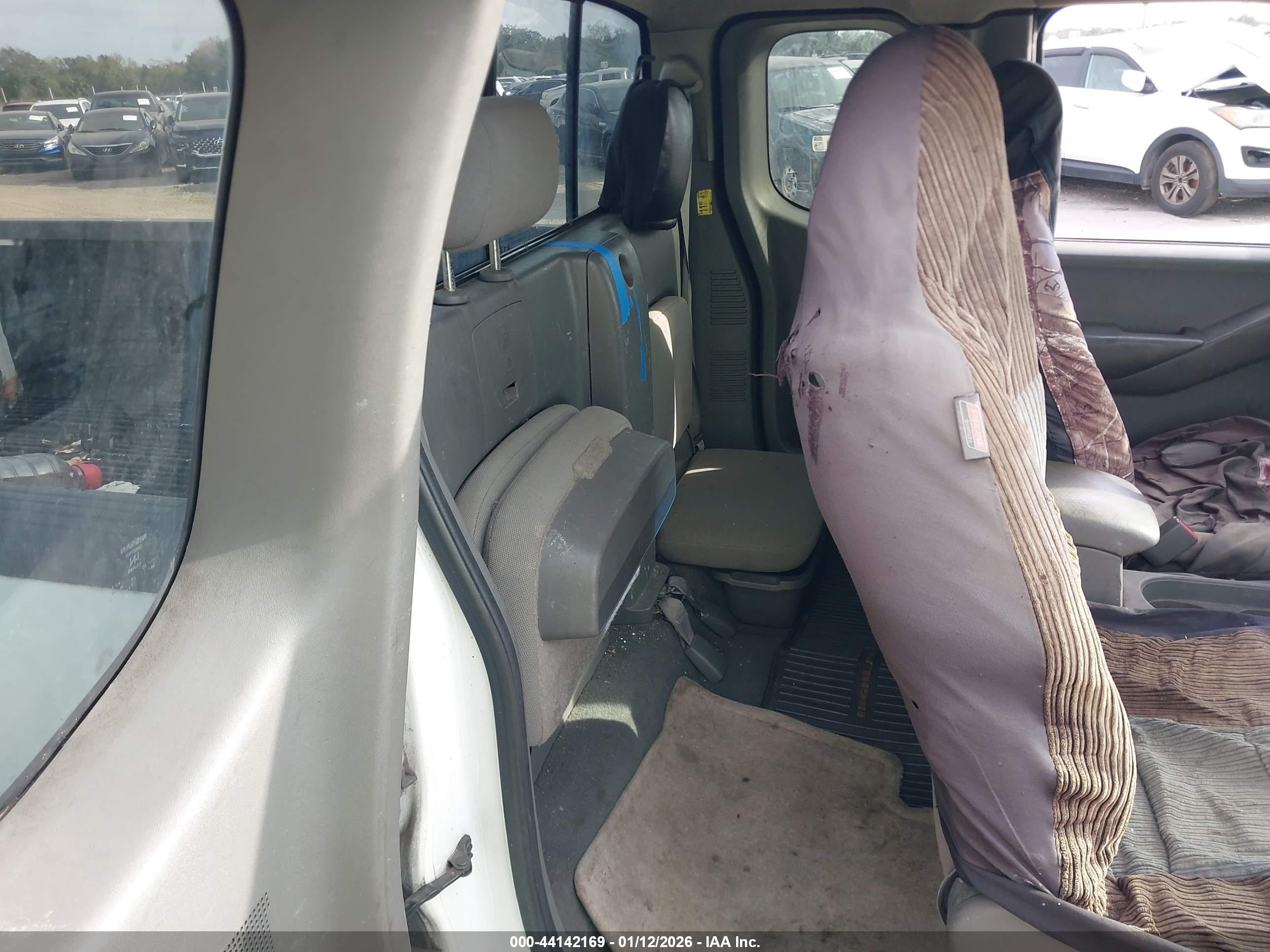 NISSAN FRONTIER image 8