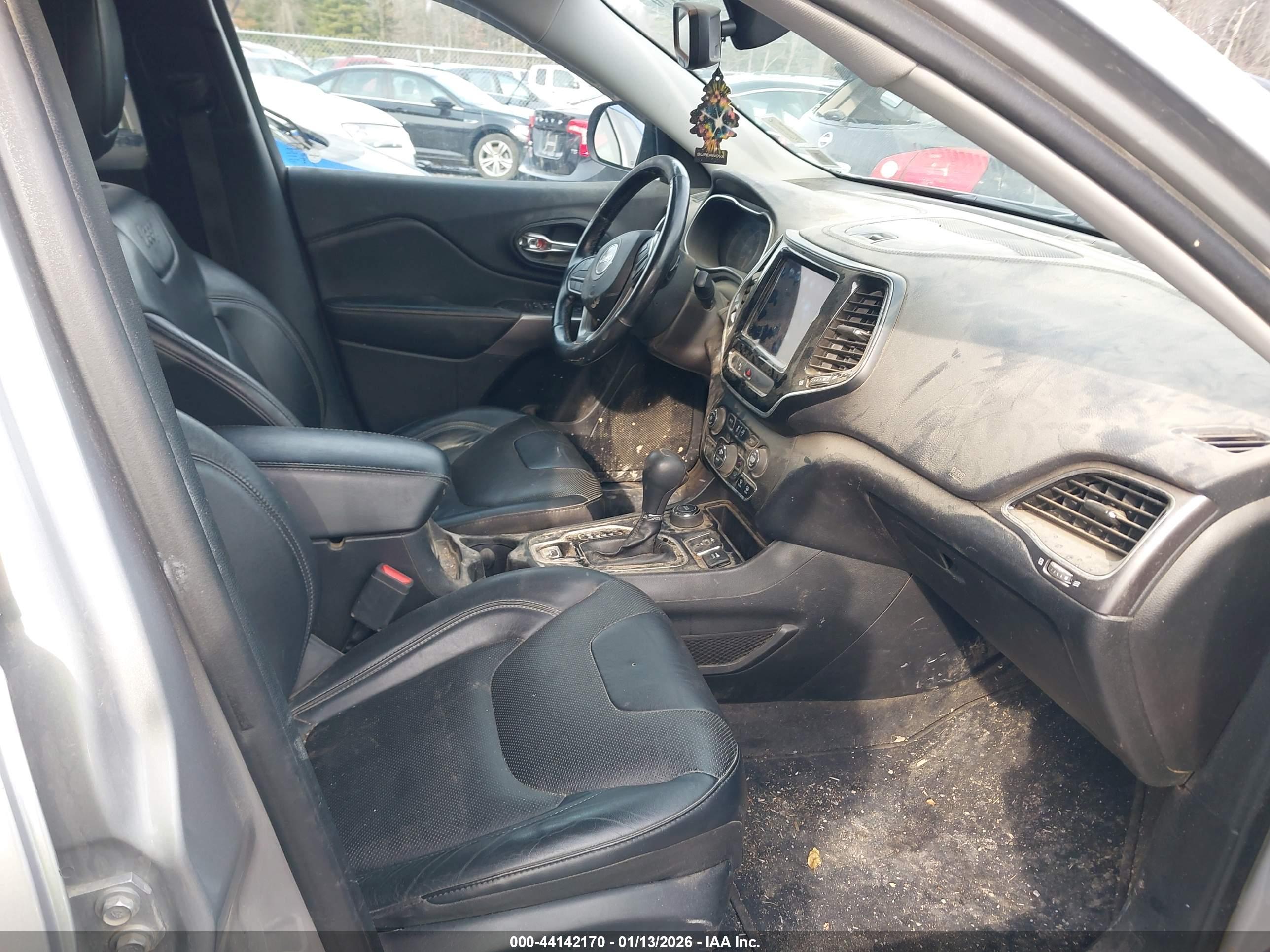 JEEP CHEROKEE image 5
