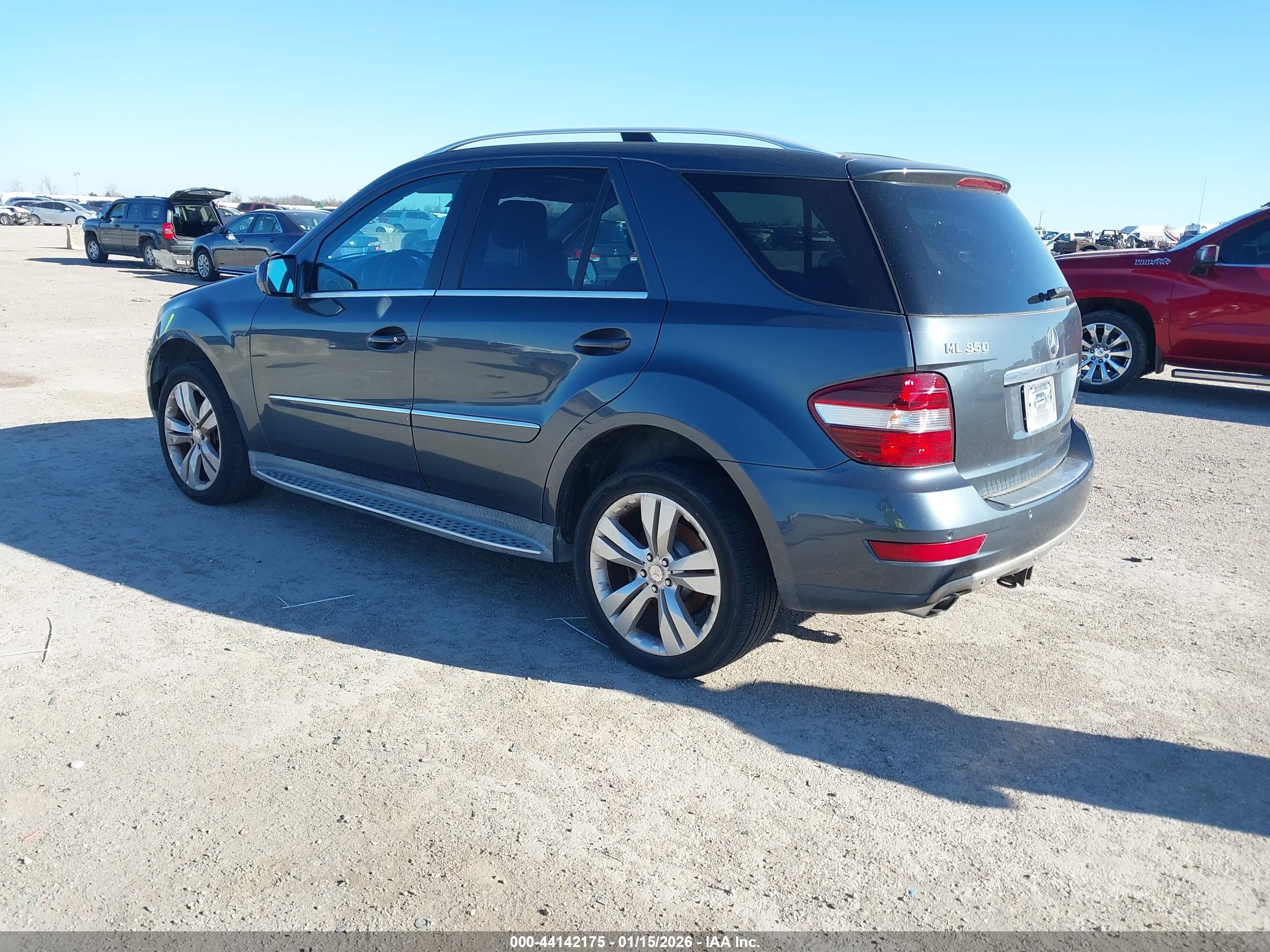 MERCEDES-BENZ ML image 3