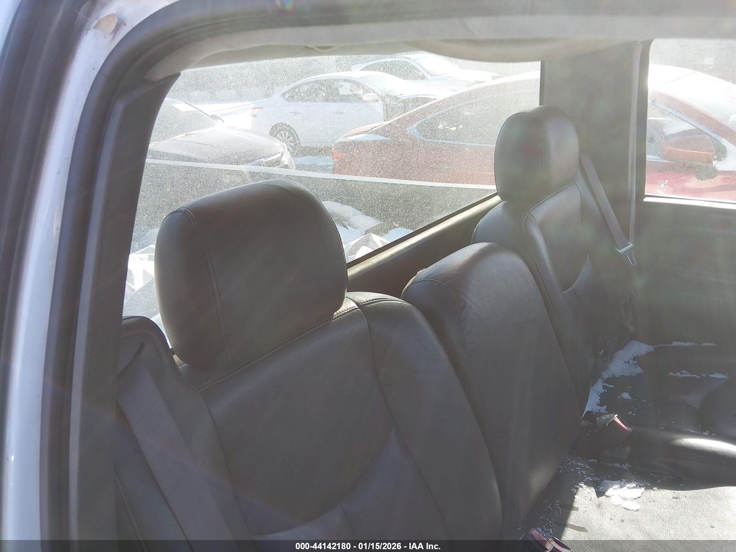CHEVROLET SILVERADO image 8
