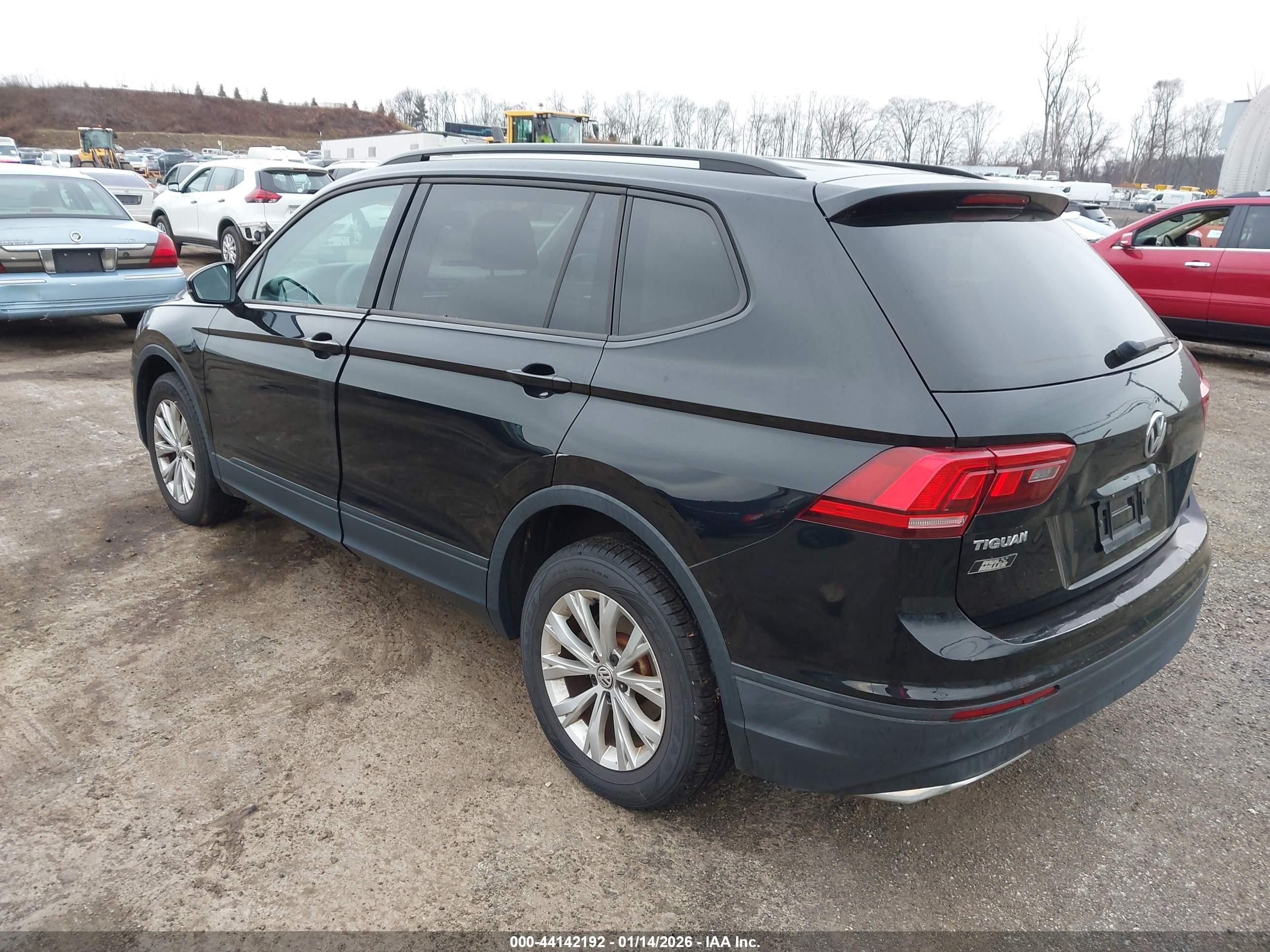 VOLKSWAGEN TIGUAN image 3