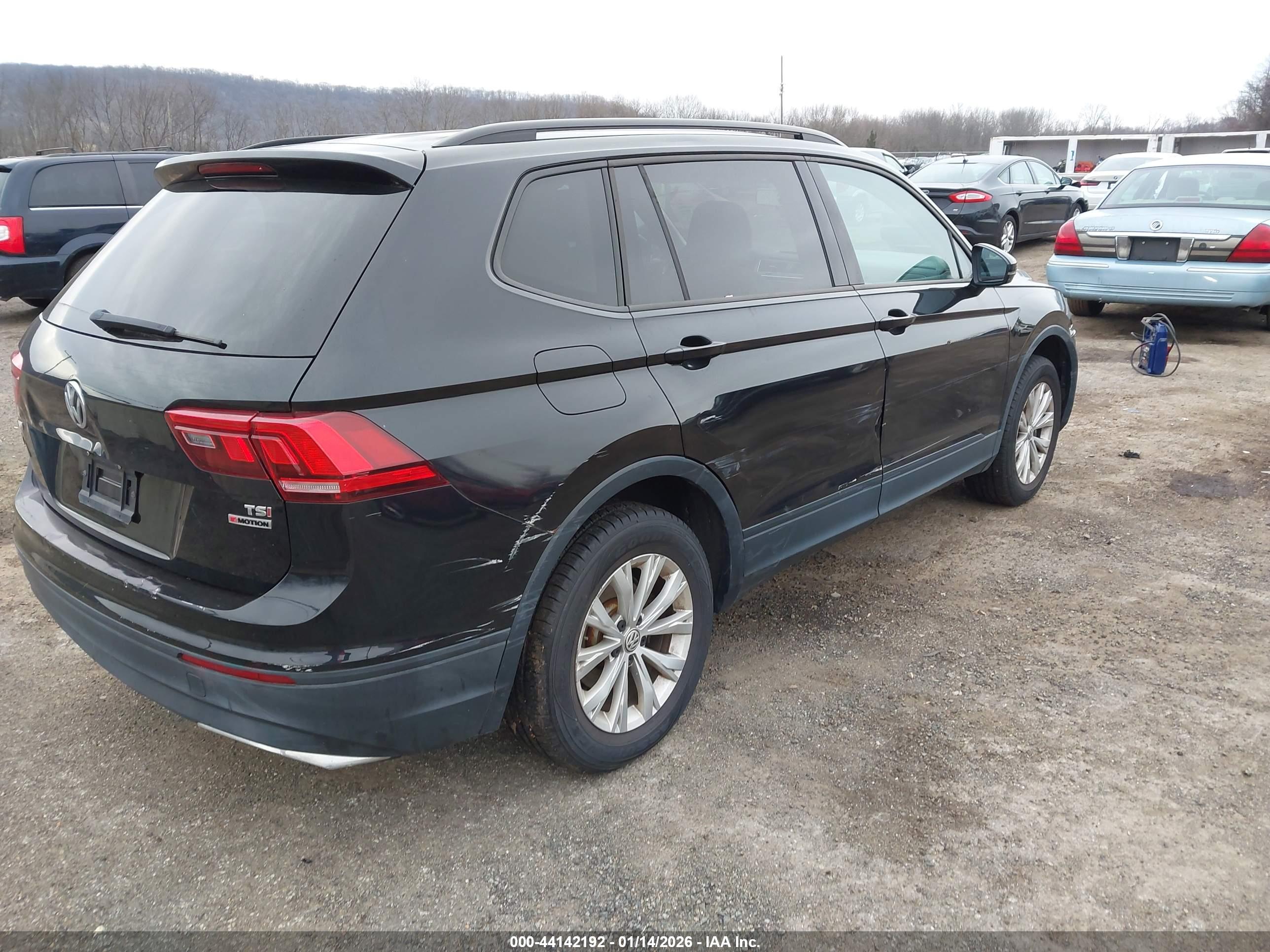 VOLKSWAGEN TIGUAN image 4