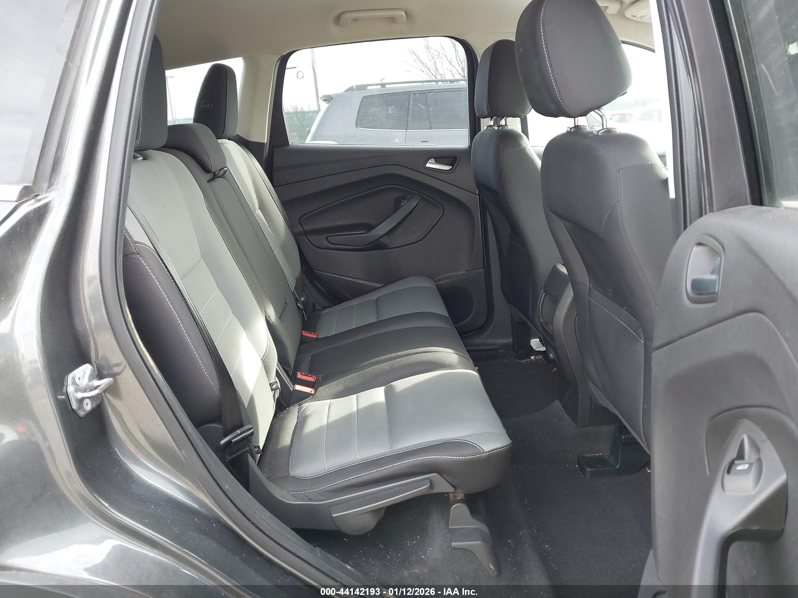 FORD ESCAPE image 8