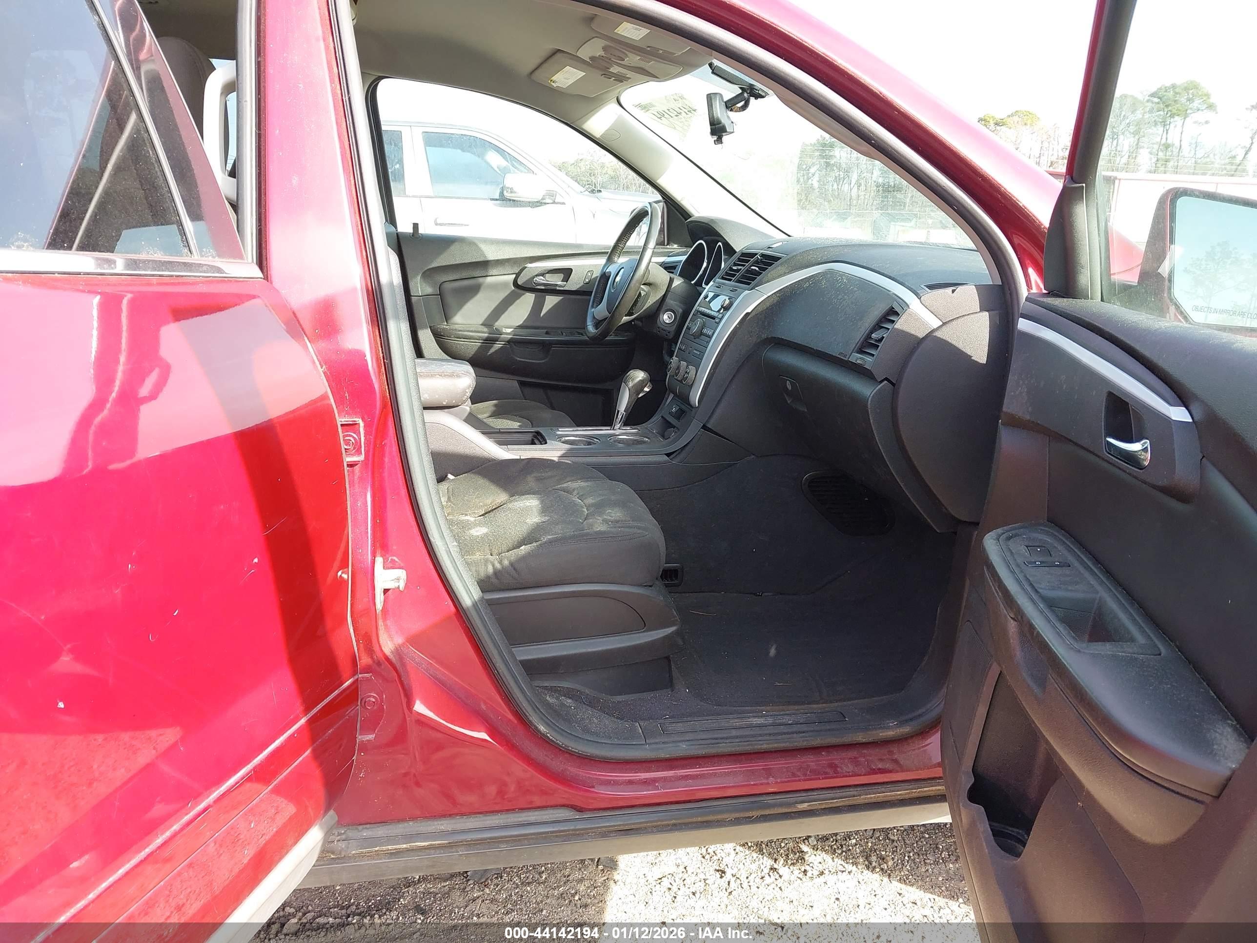 CHEVROLET TRAVERSE image 5