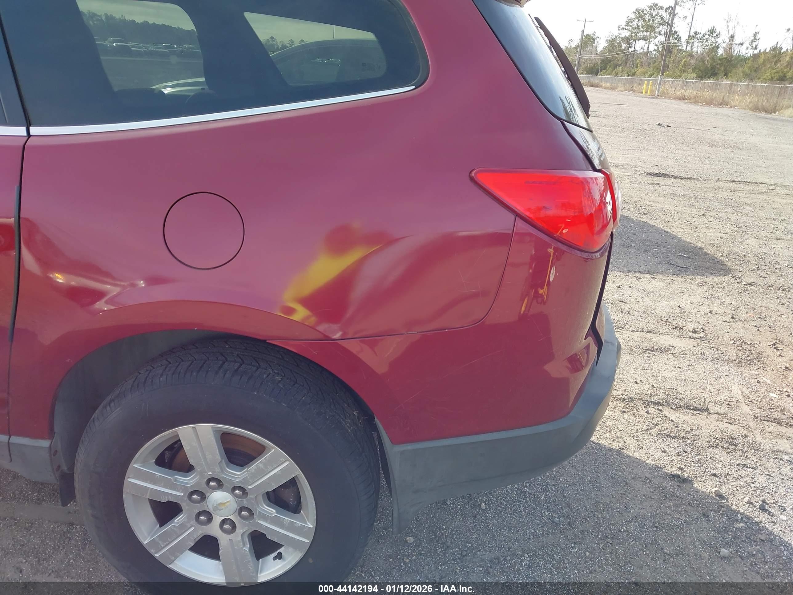 CHEVROLET TRAVERSE image 6