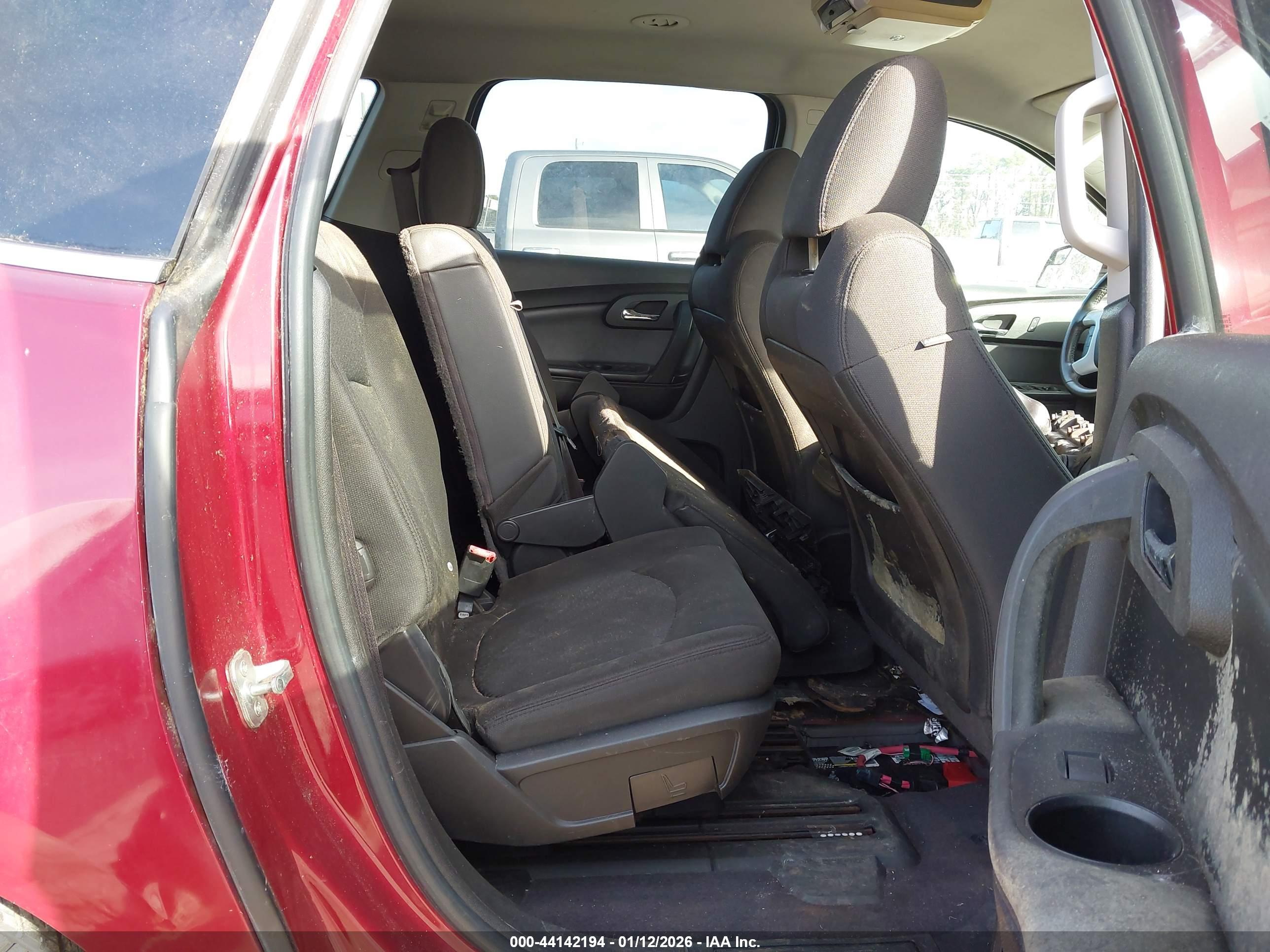 CHEVROLET TRAVERSE image 8