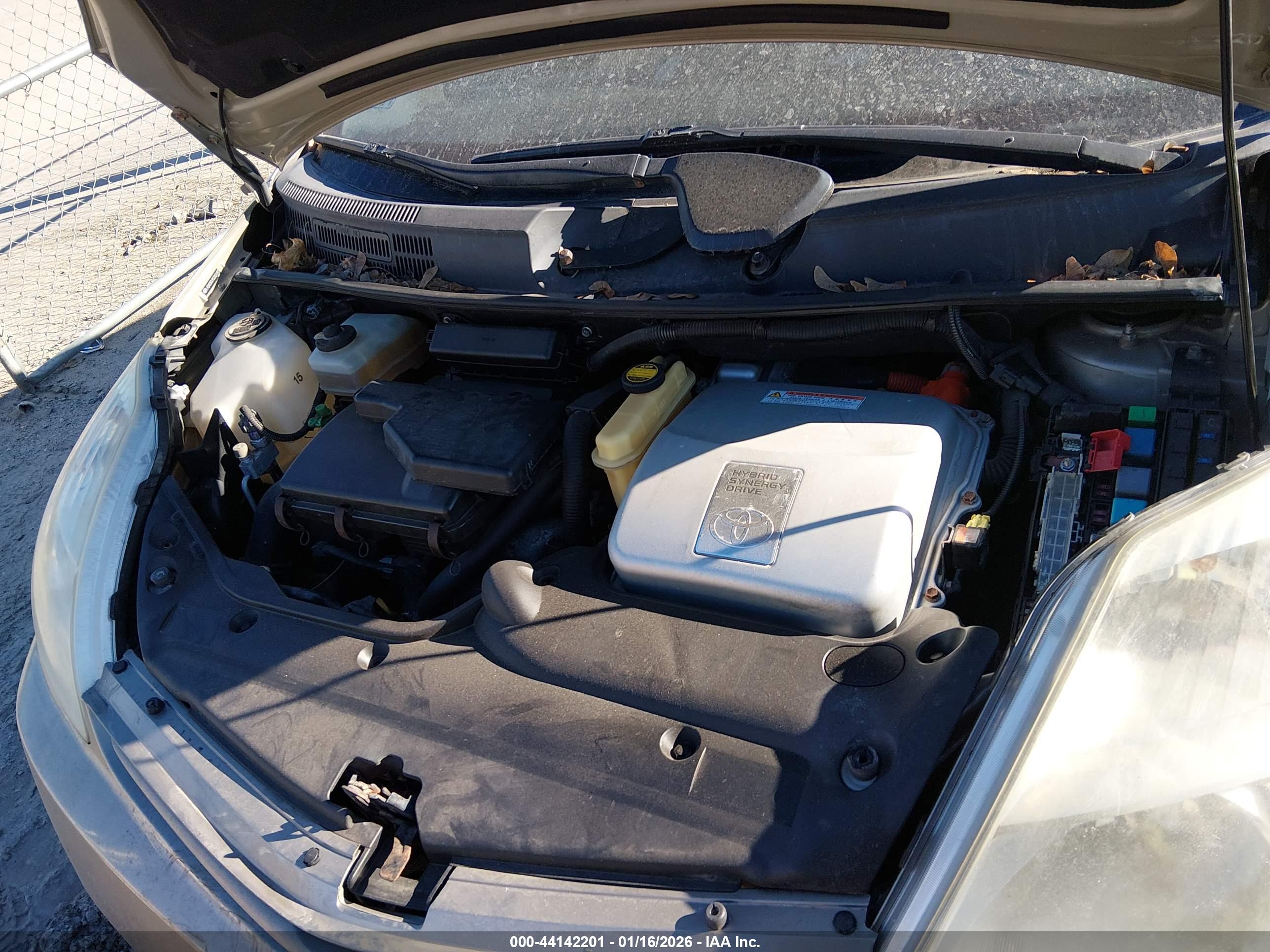 TOYOTA PRIUS image 10
