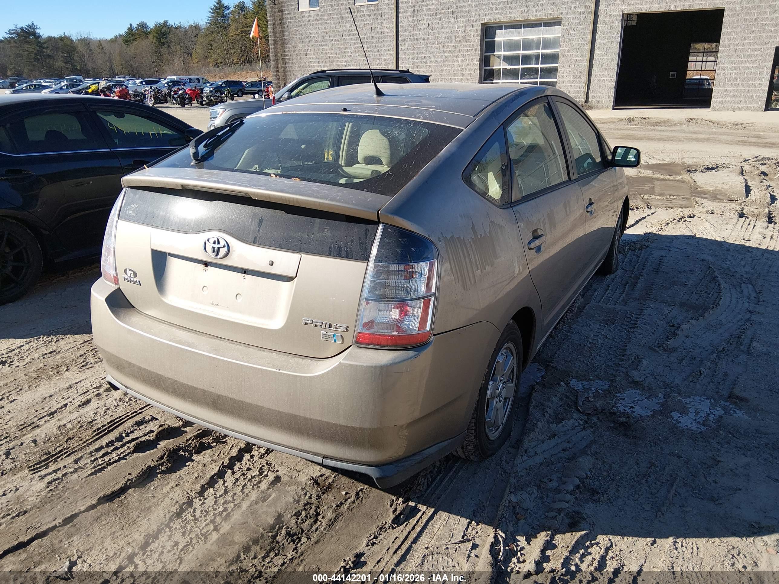 TOYOTA PRIUS image 4