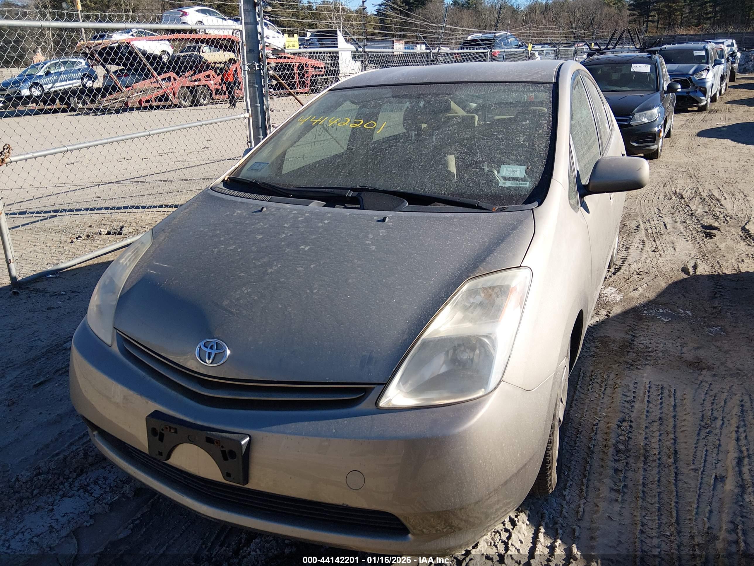 TOYOTA PRIUS image 6