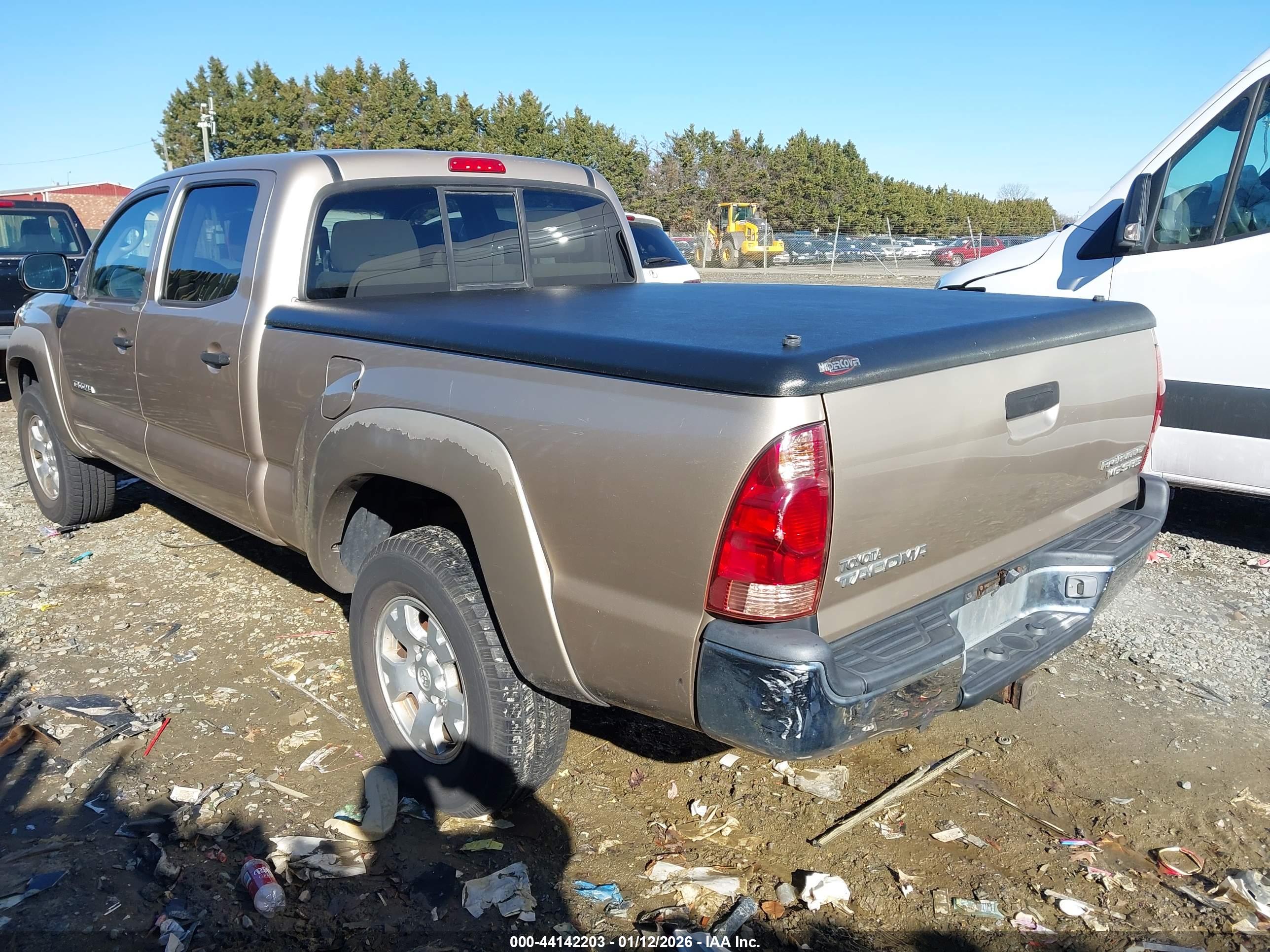 TOYOTA TACOMA image 3