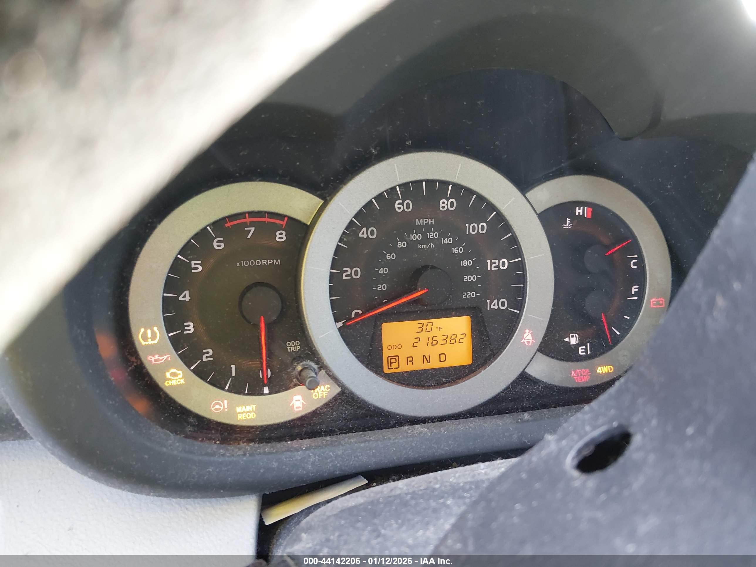 TOYOTA RAV4 image 7