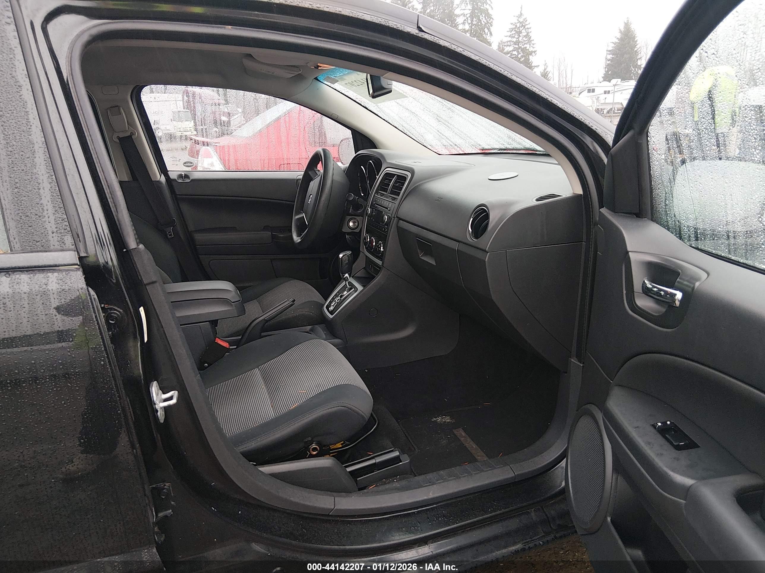 DODGE CALIBER image 5