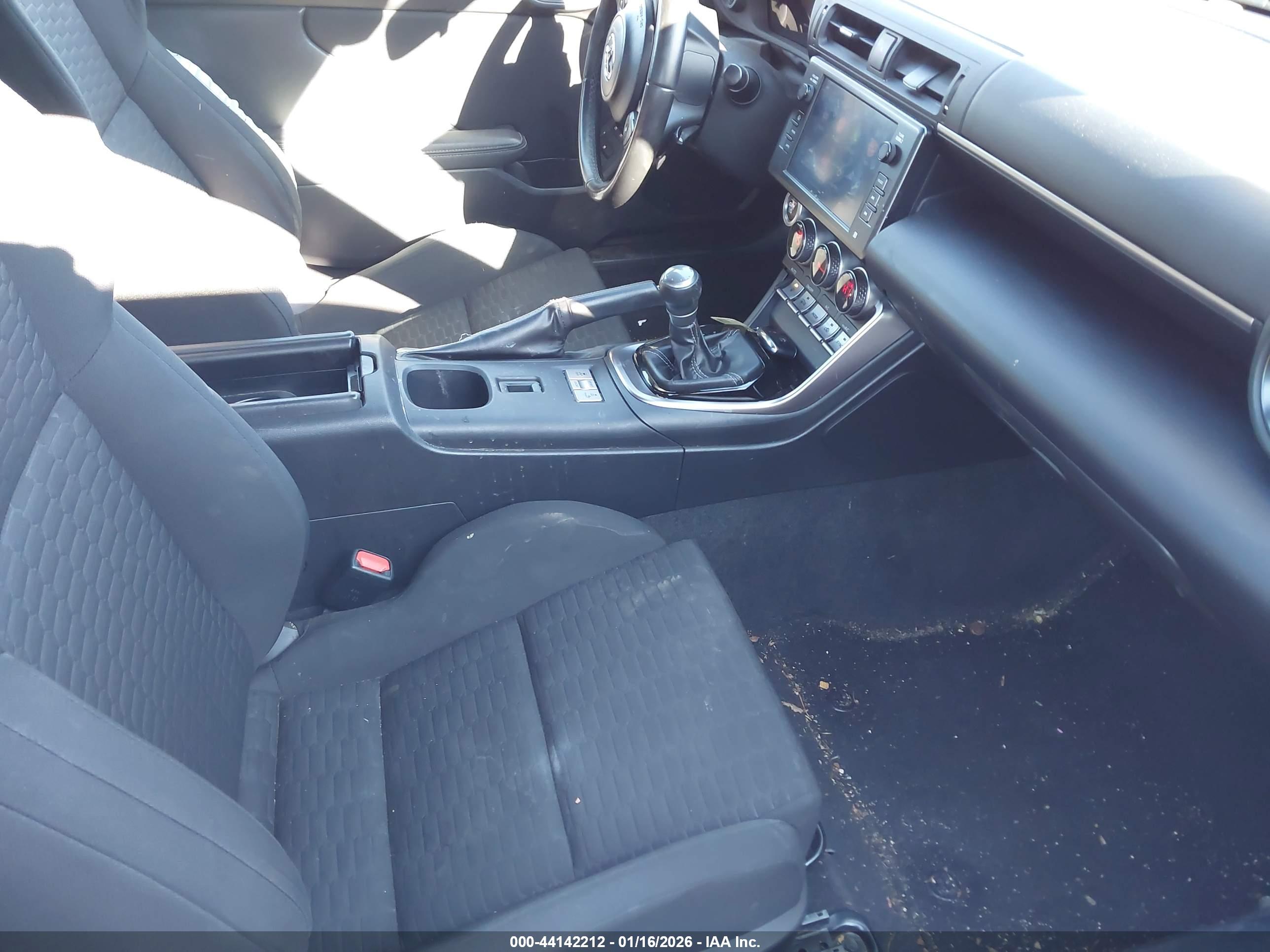 TOYOTA GR86 image 5