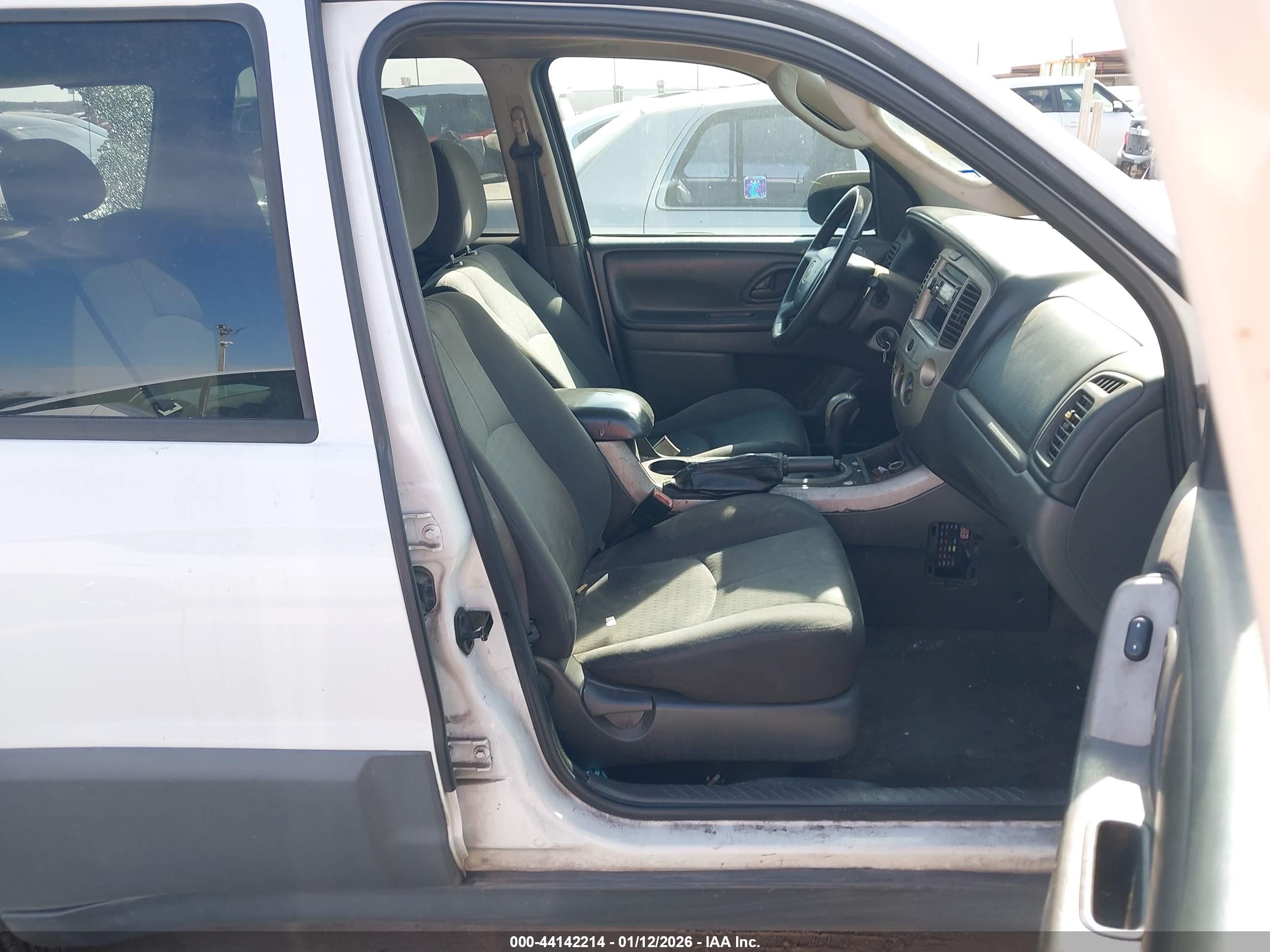 MAZDA TRIBUTE image 5