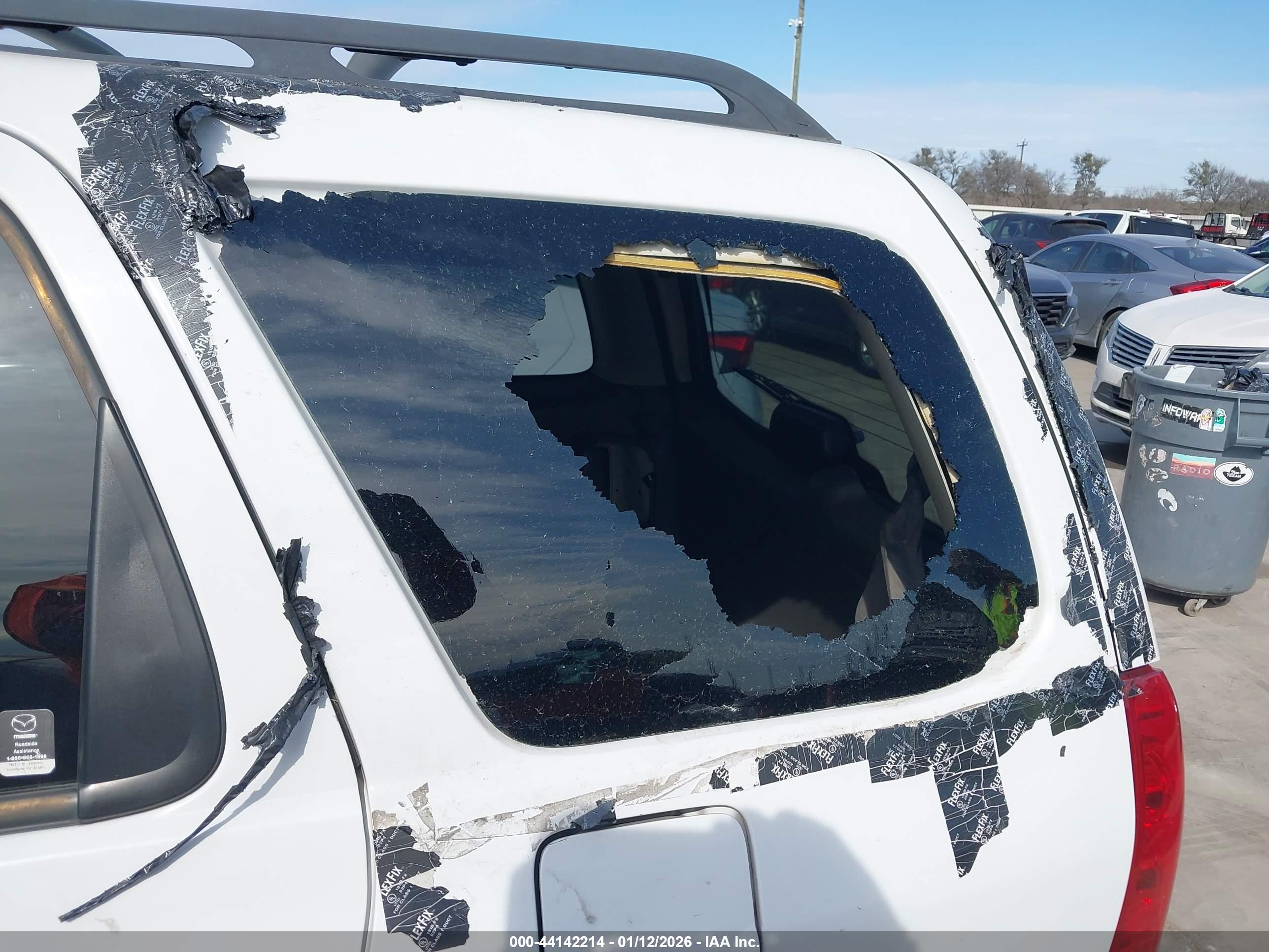 MAZDA TRIBUTE image 6