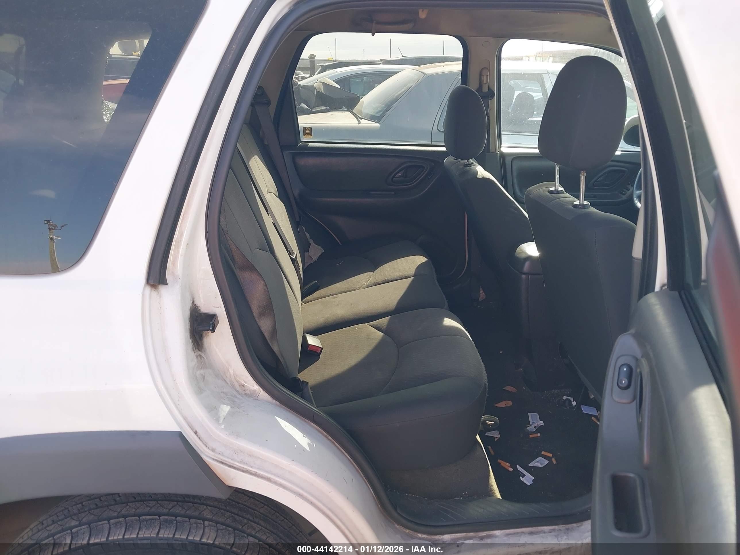 MAZDA TRIBUTE image 8