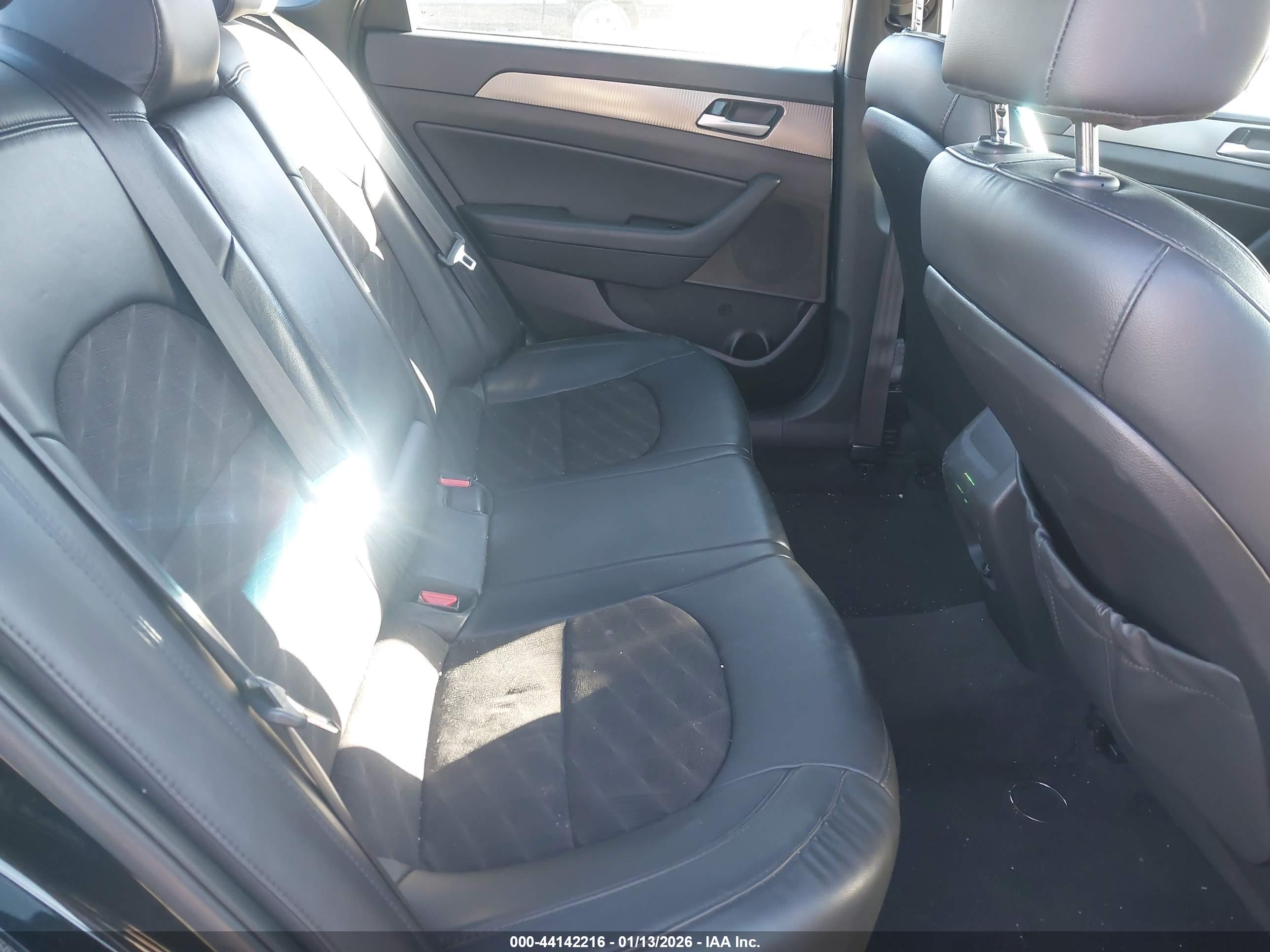 HYUNDAI SONATA image 8