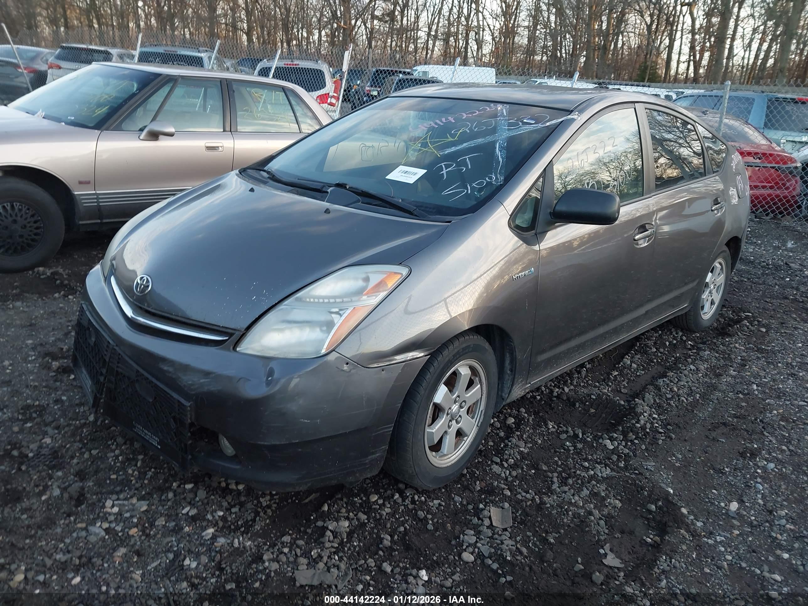 TOYOTA PRIUS image 2
