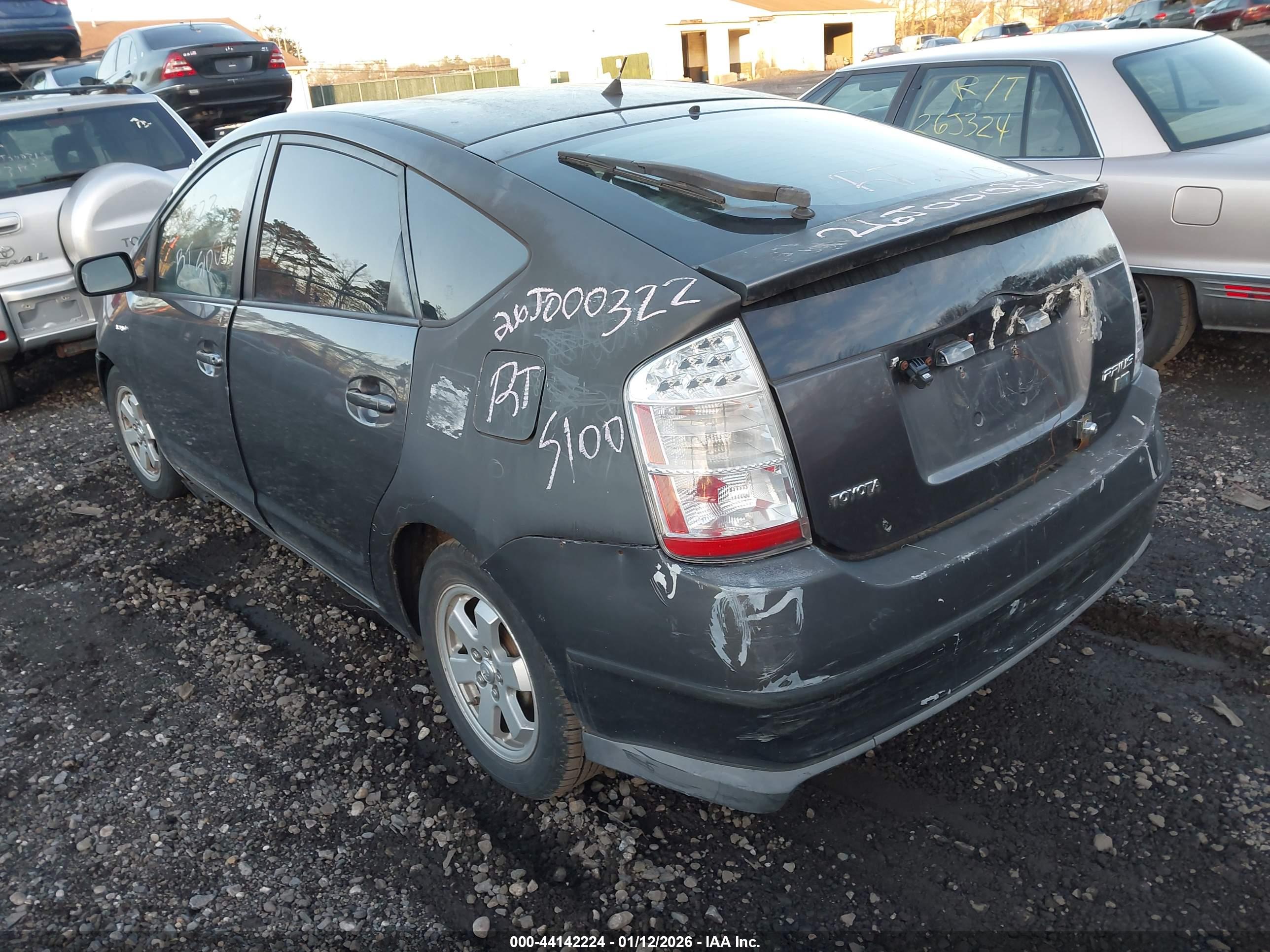 TOYOTA PRIUS image 3