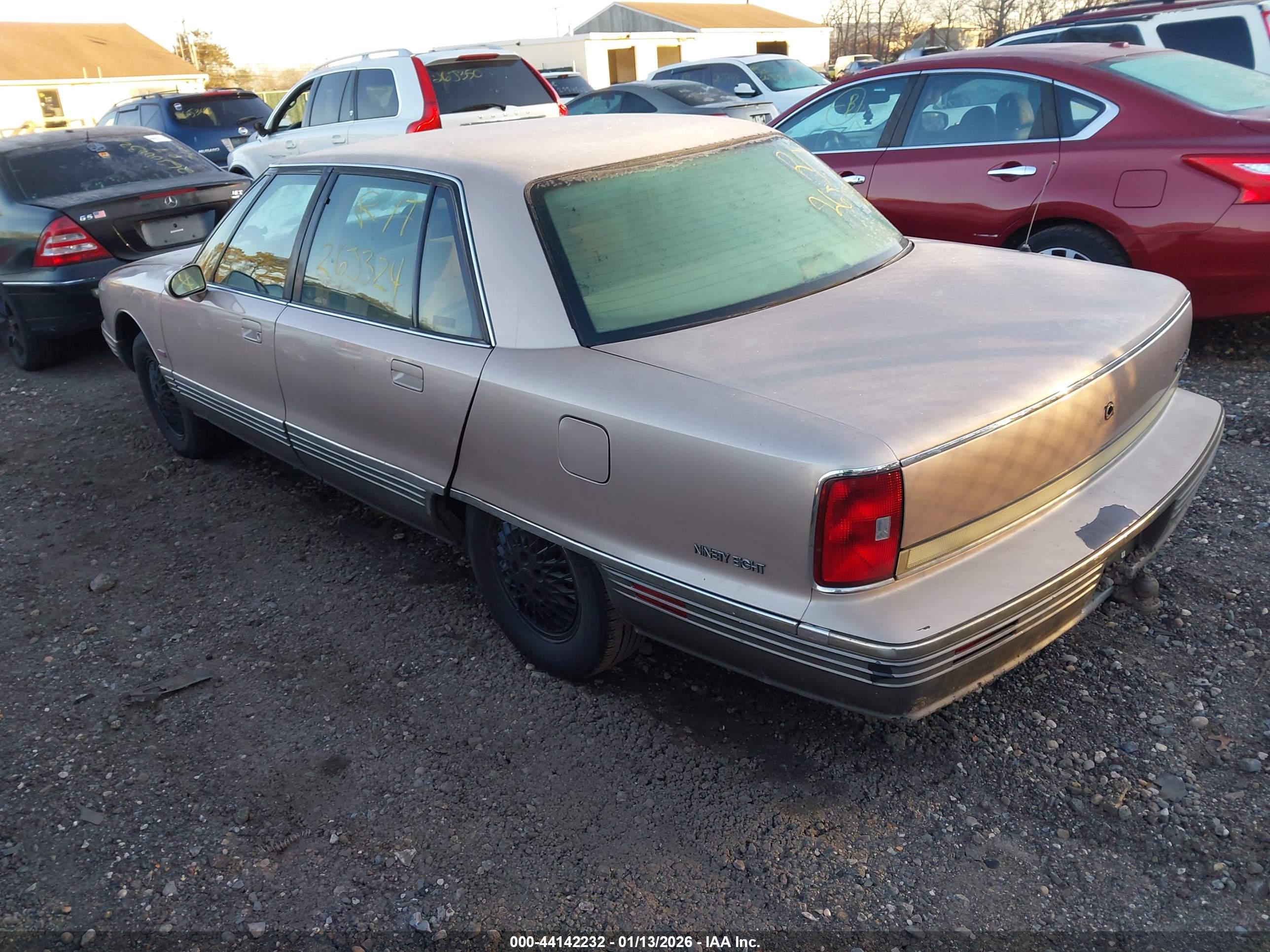 OLDSMOBILE 98 image 3
