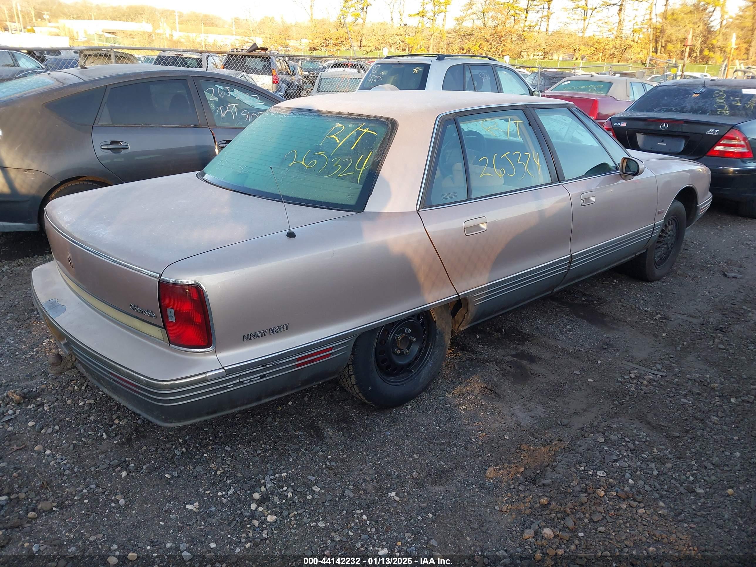 OLDSMOBILE 98 image 4