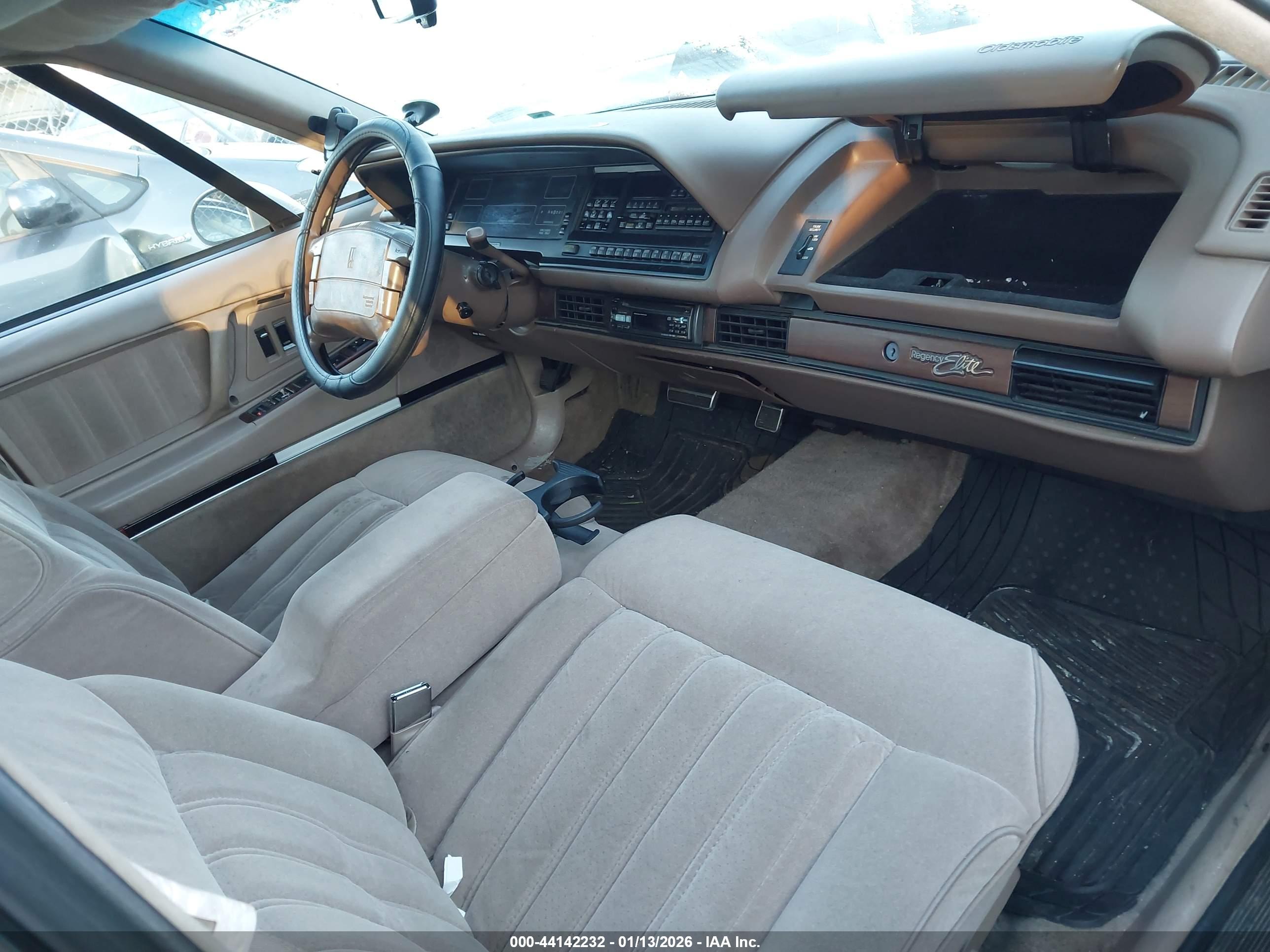 OLDSMOBILE 98 image 5