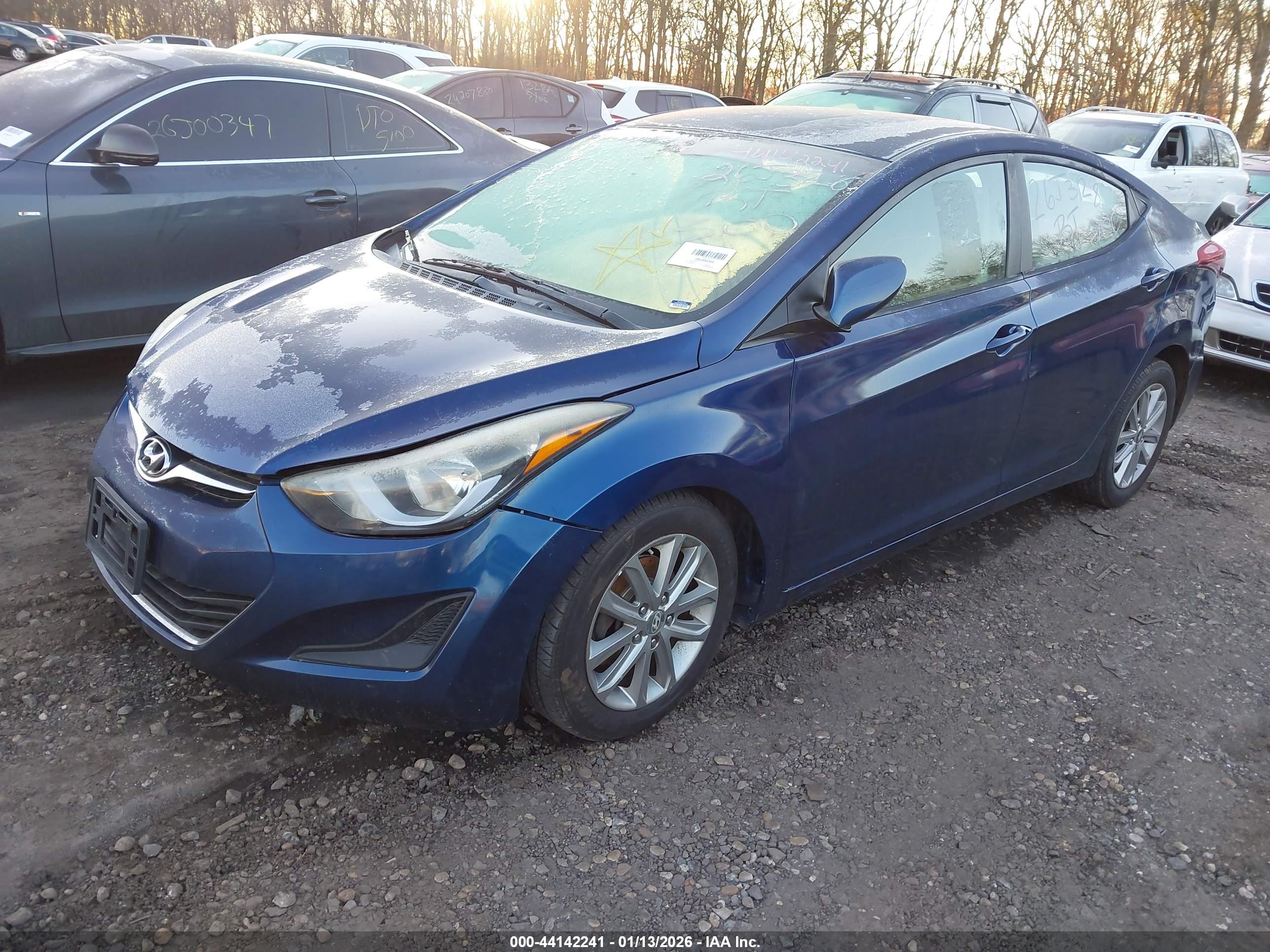 HYUNDAI ELANTRA image 2