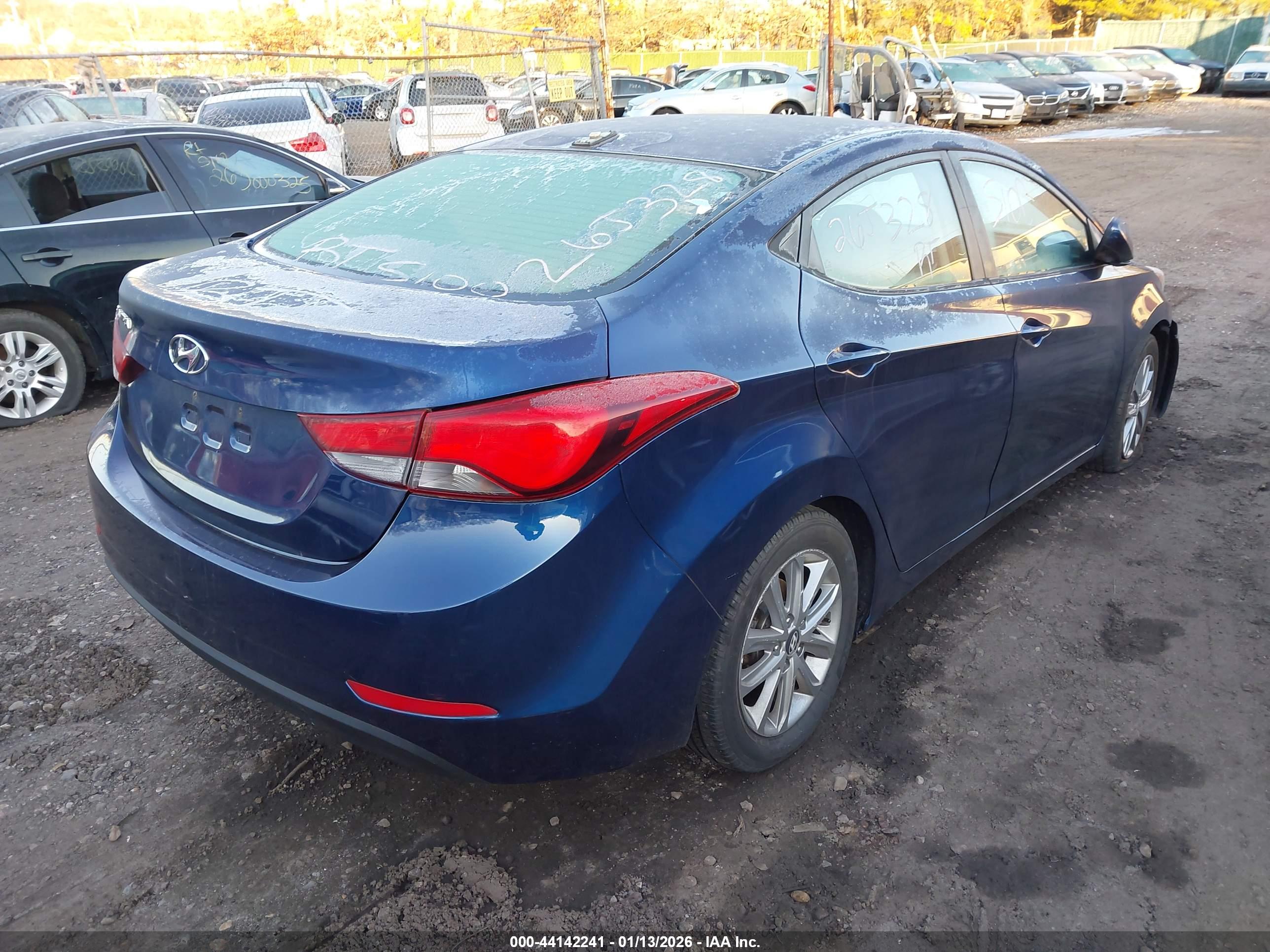 HYUNDAI ELANTRA image 4