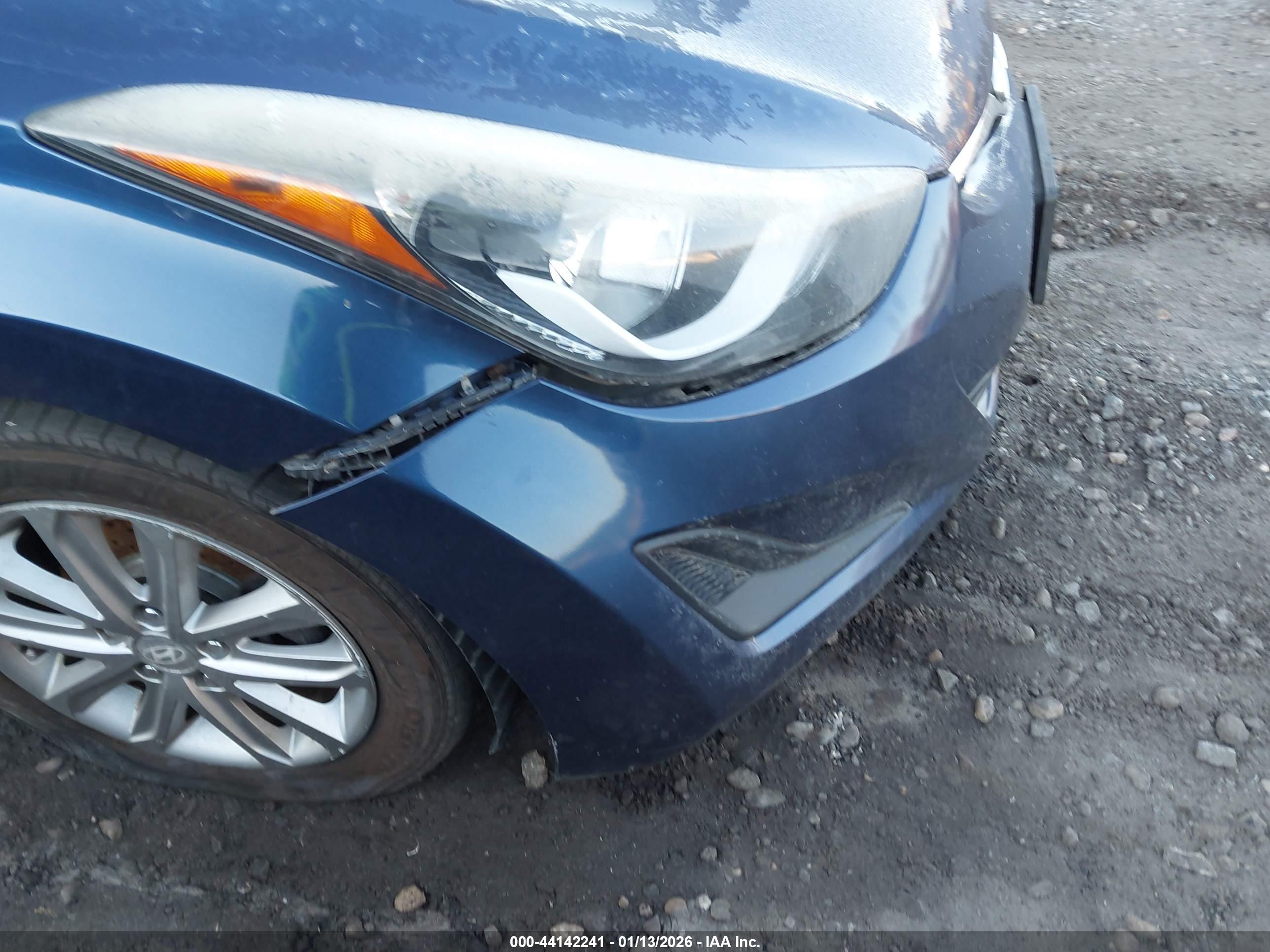 HYUNDAI ELANTRA image 6