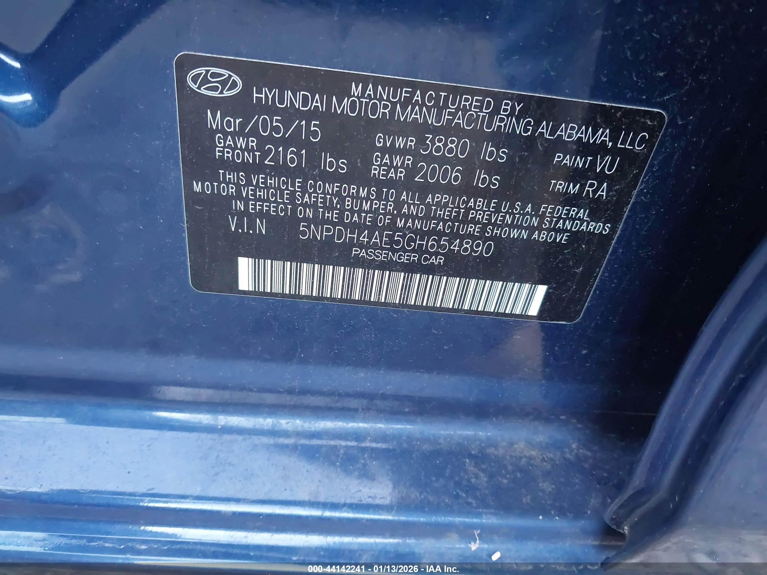 HYUNDAI ELANTRA image 9