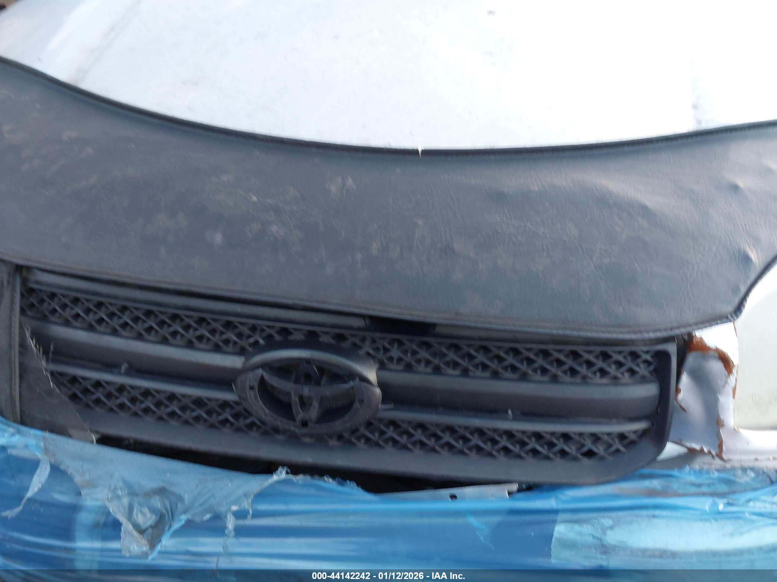 TOYOTA RAV4 image 10