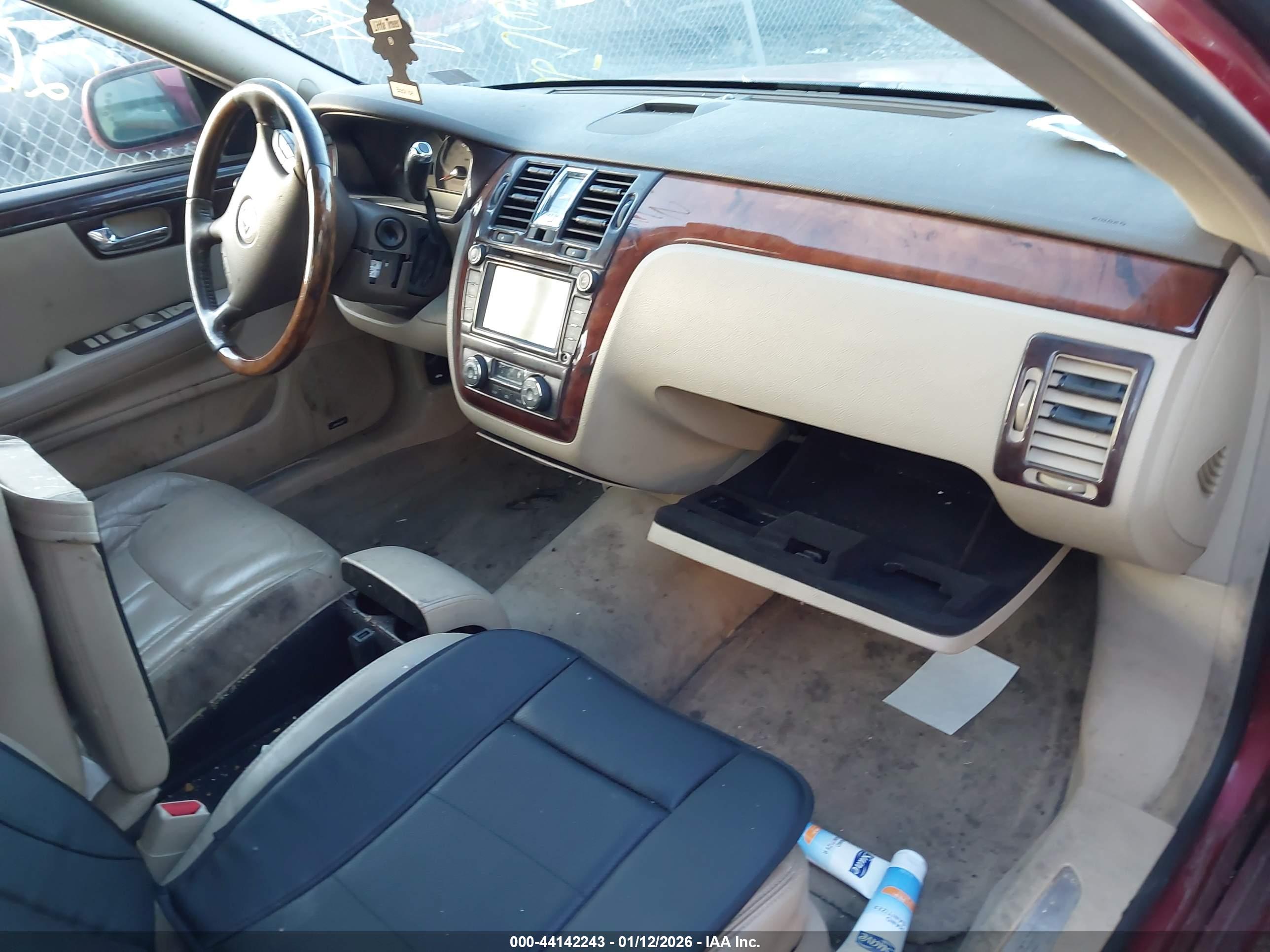 CADILLAC DTS image 5