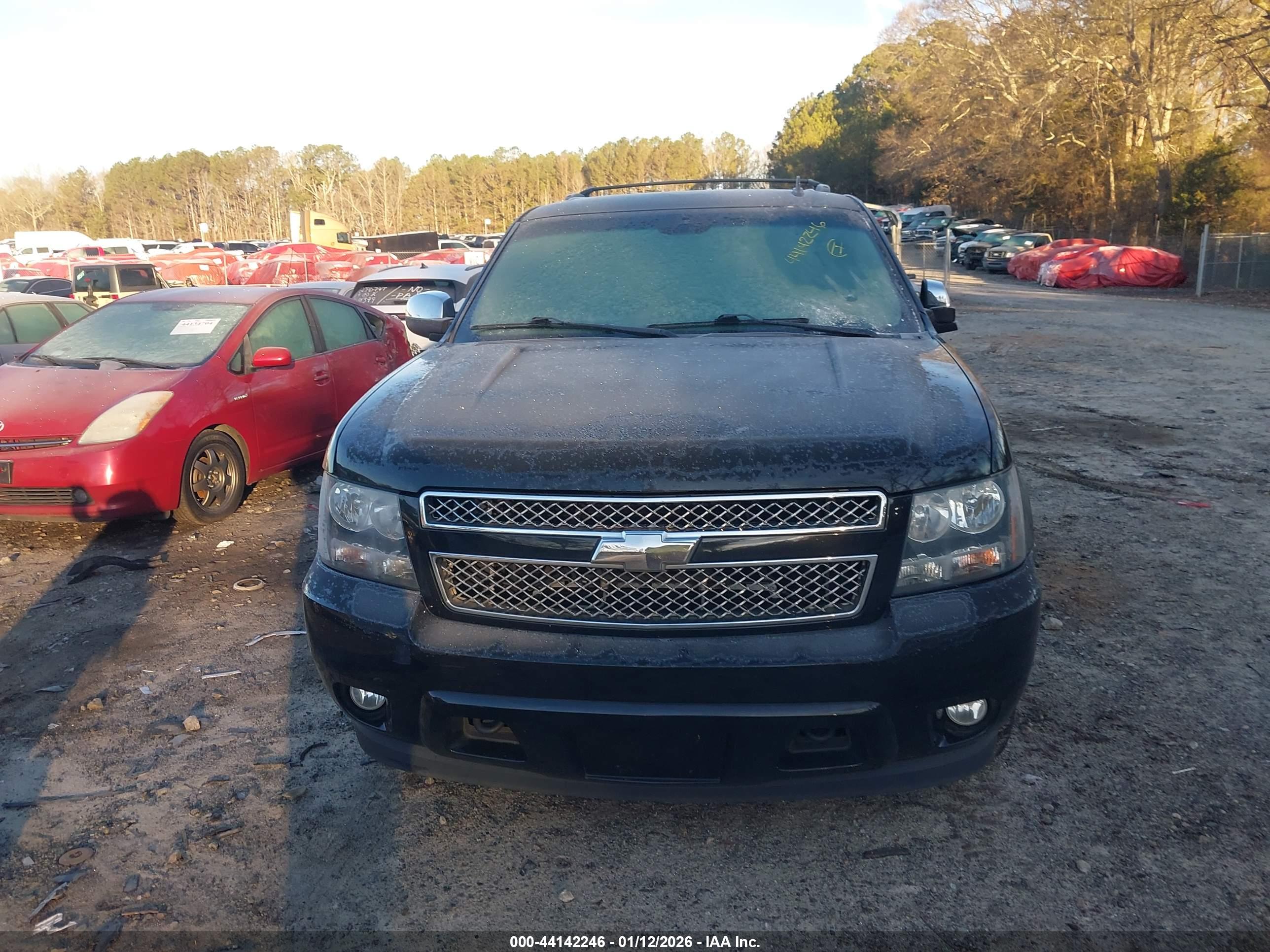 CHEVROLET TAHOE image 6