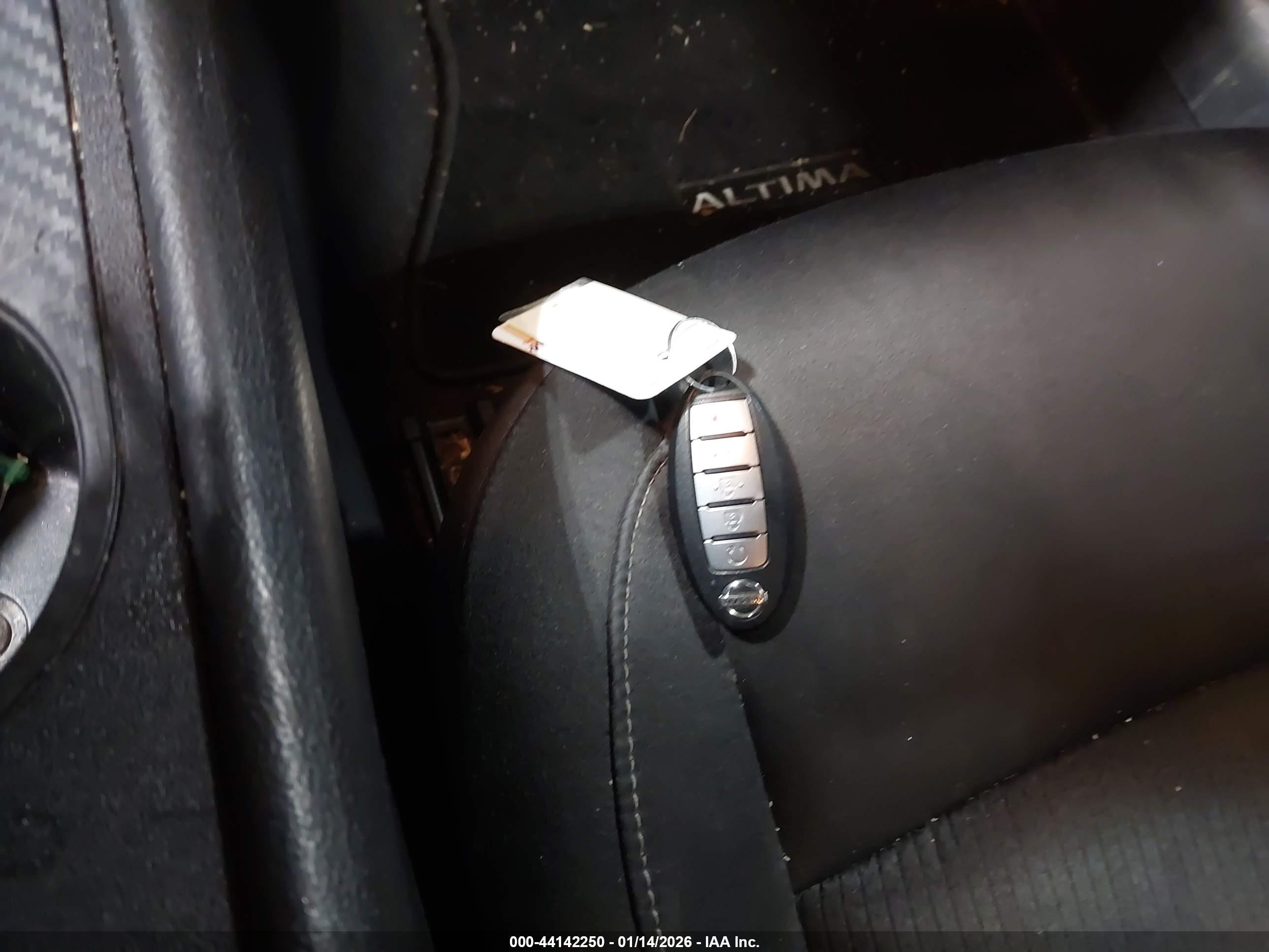 NISSAN ALTIMA image 11