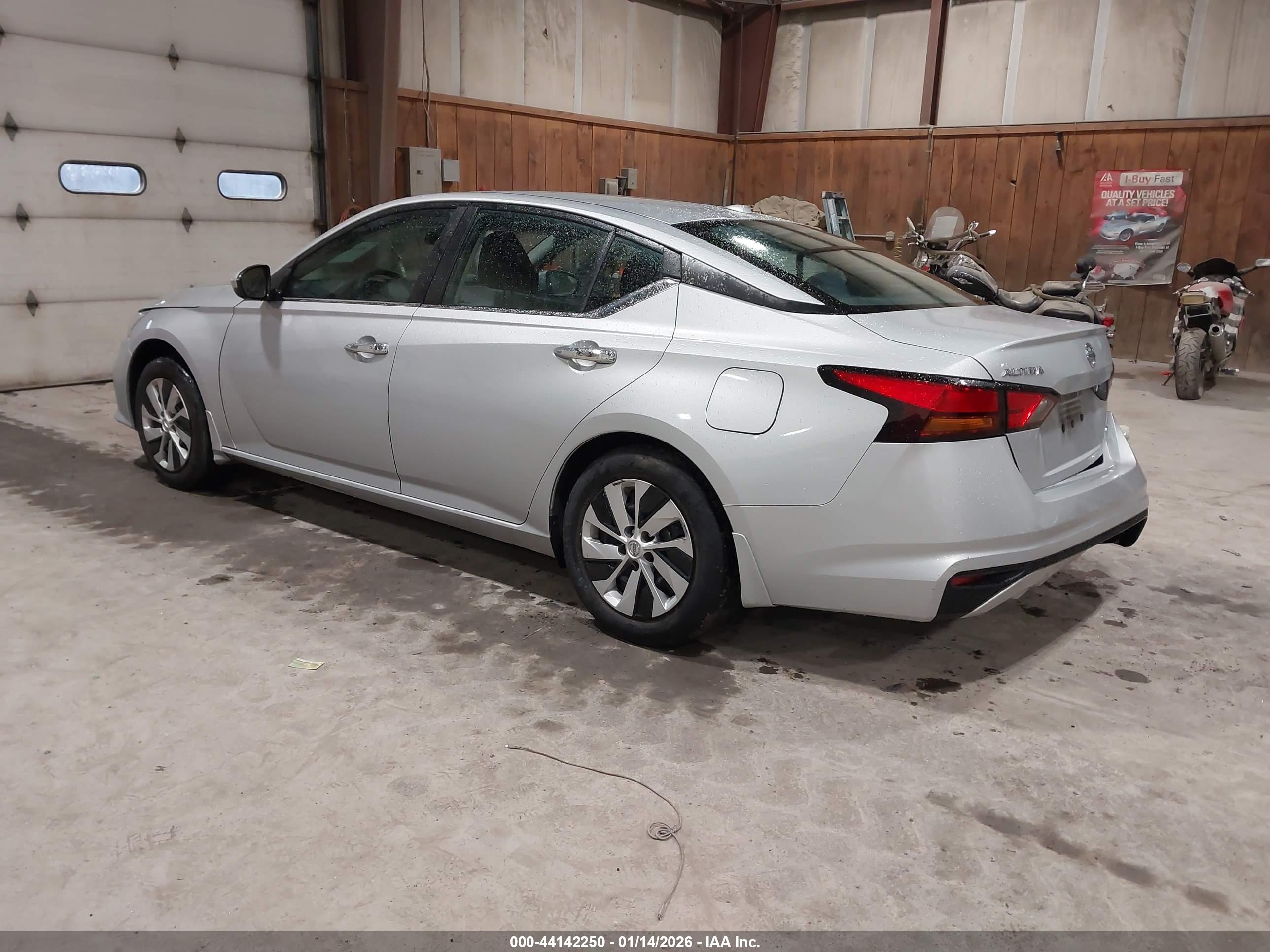 NISSAN ALTIMA image 3