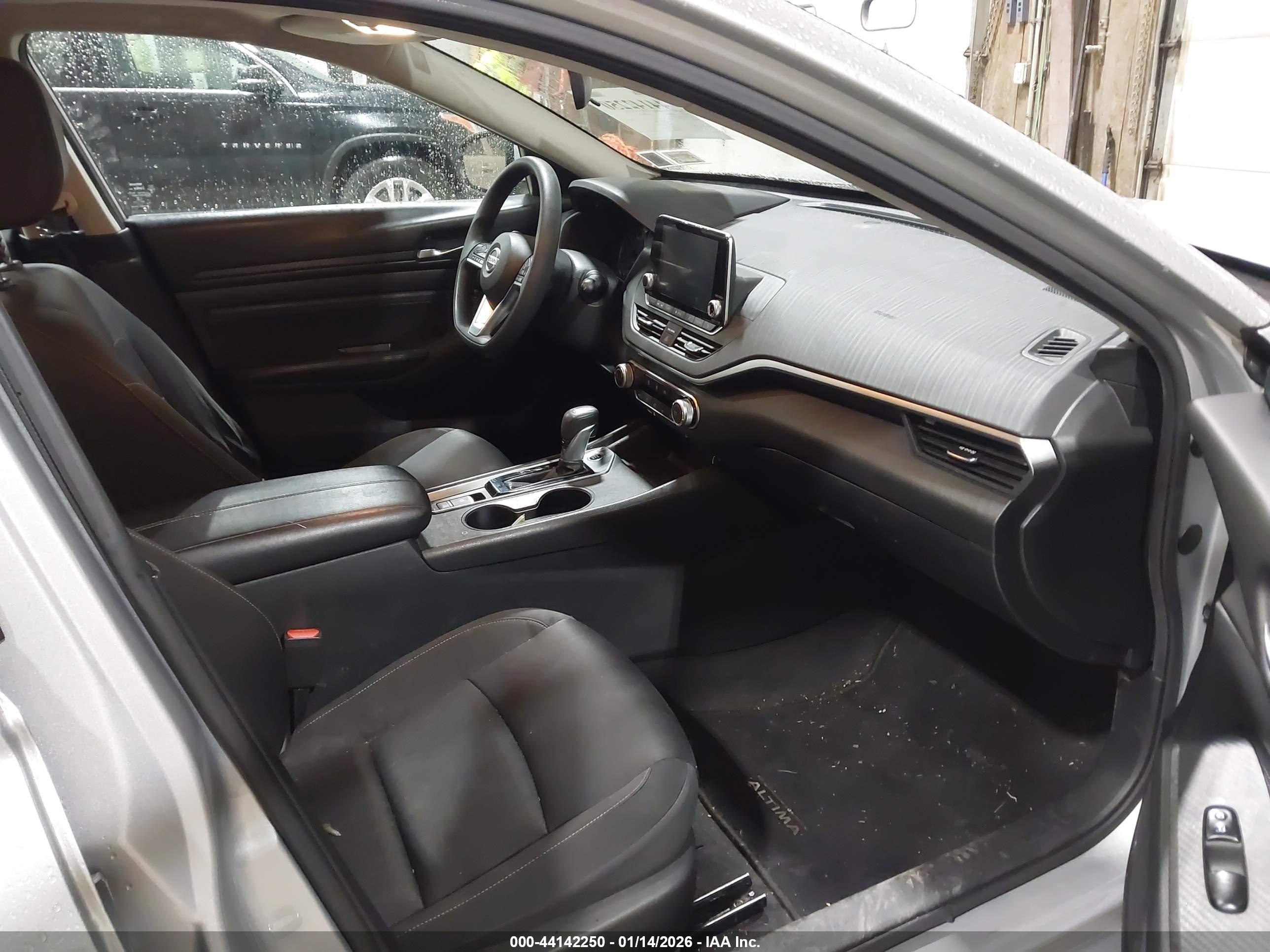 NISSAN ALTIMA image 5