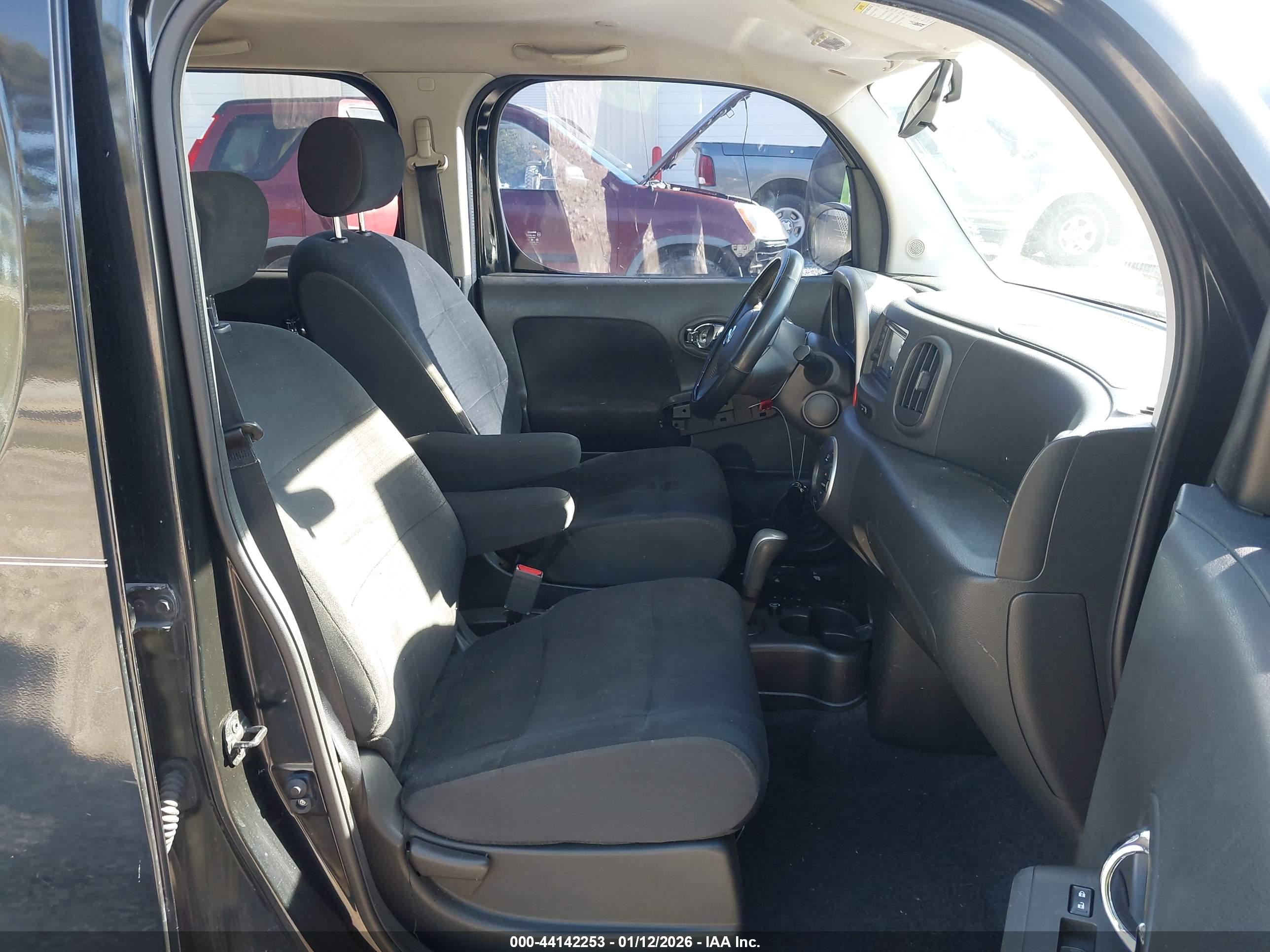 NISSAN CUBE image 5