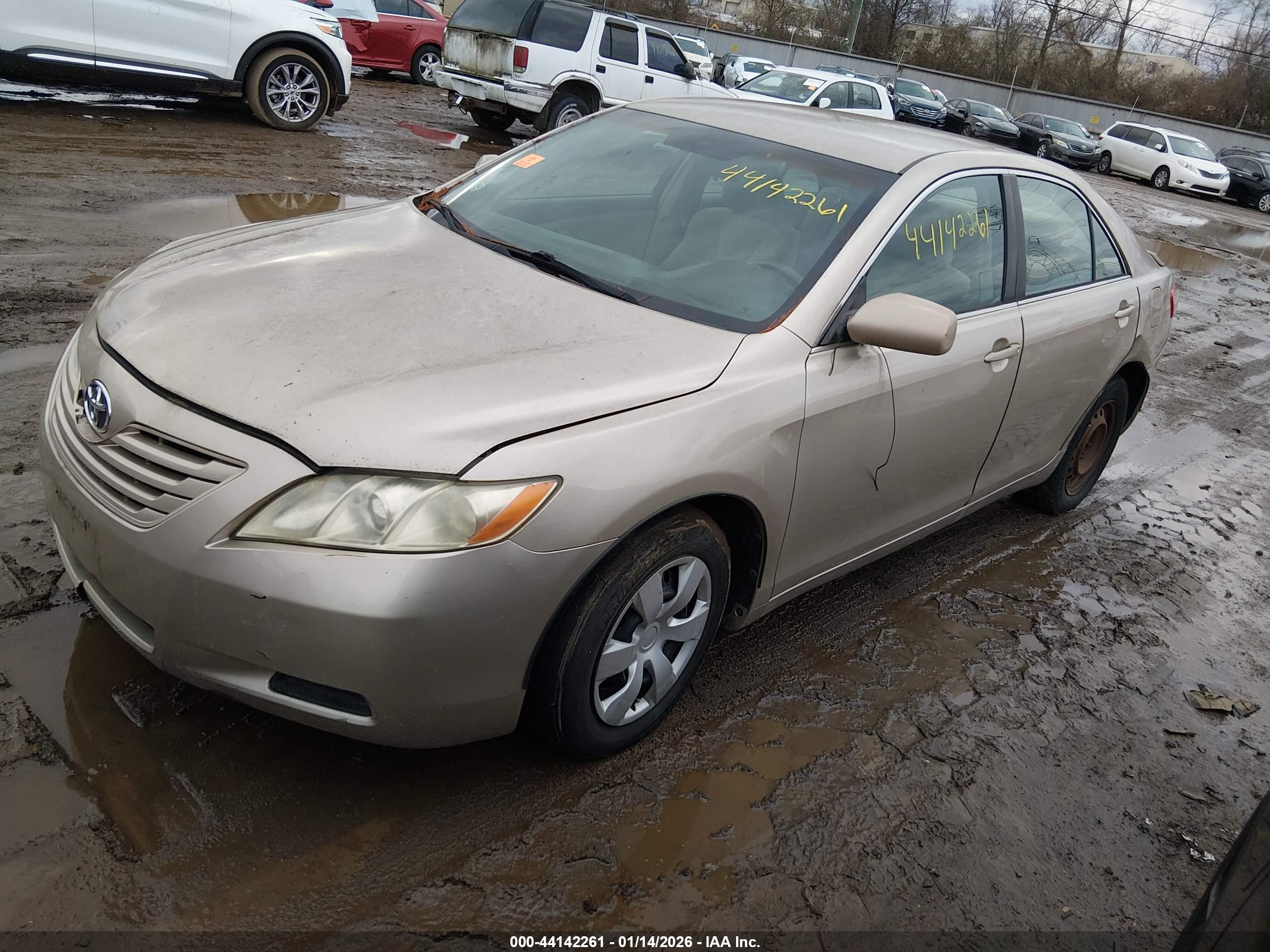 TOYOTA CAMRY image 2