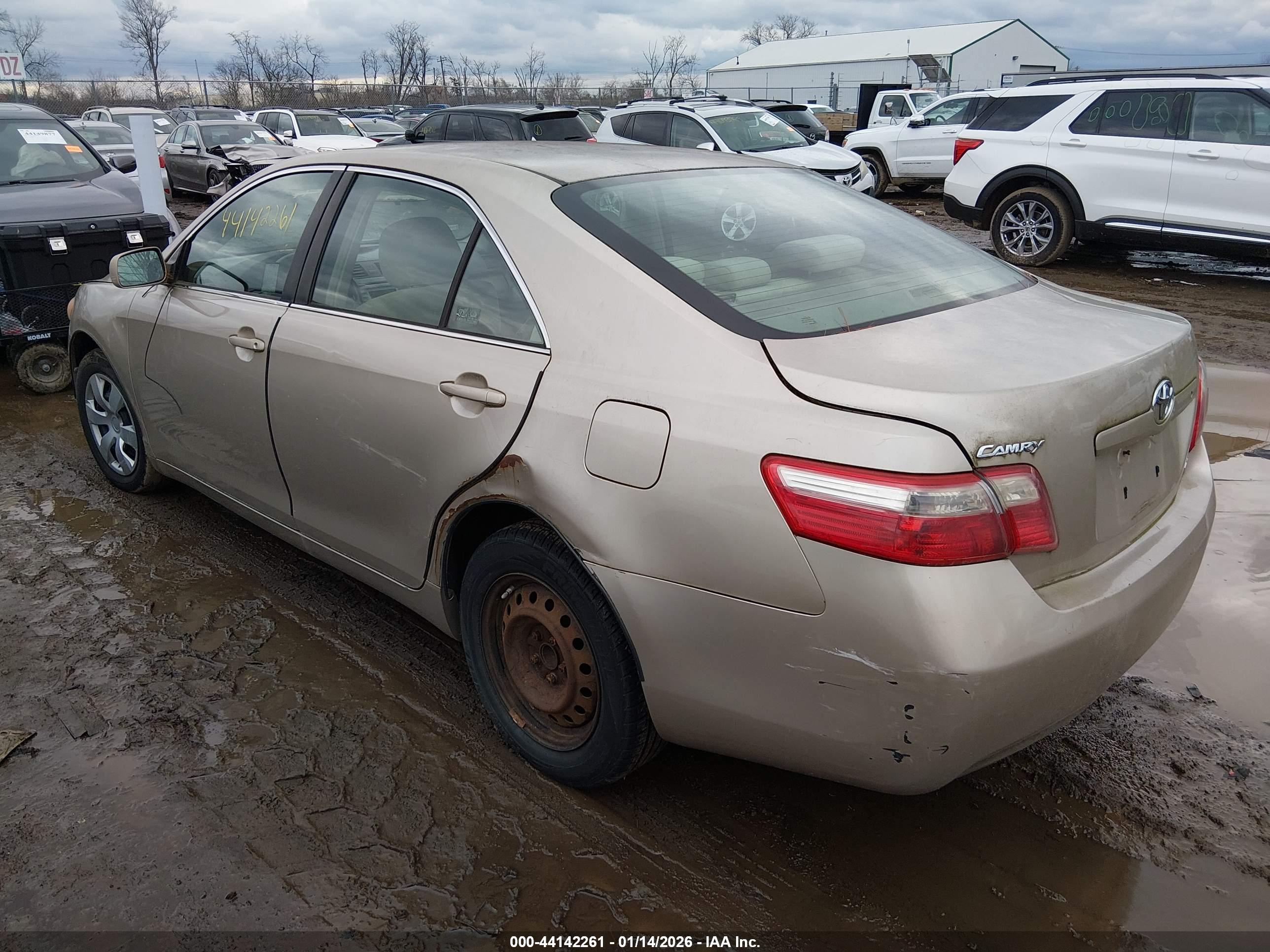 TOYOTA CAMRY image 3
