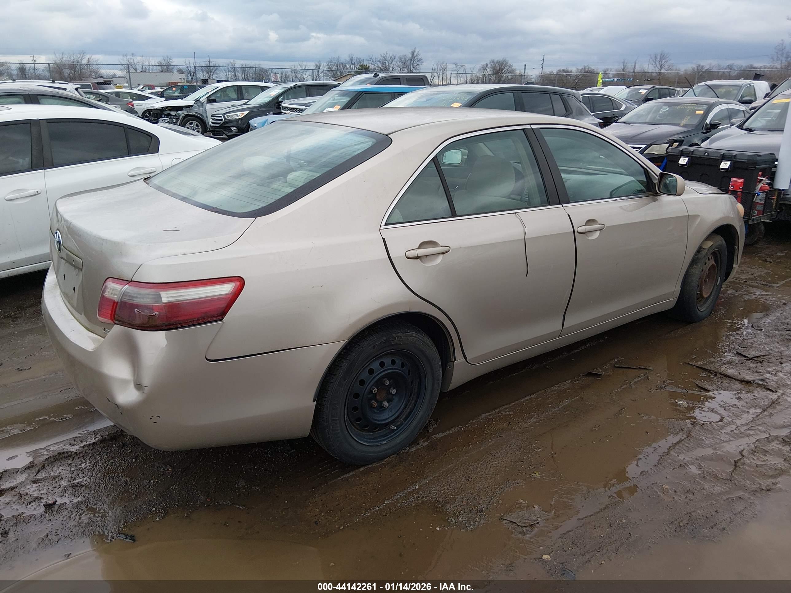 TOYOTA CAMRY image 4