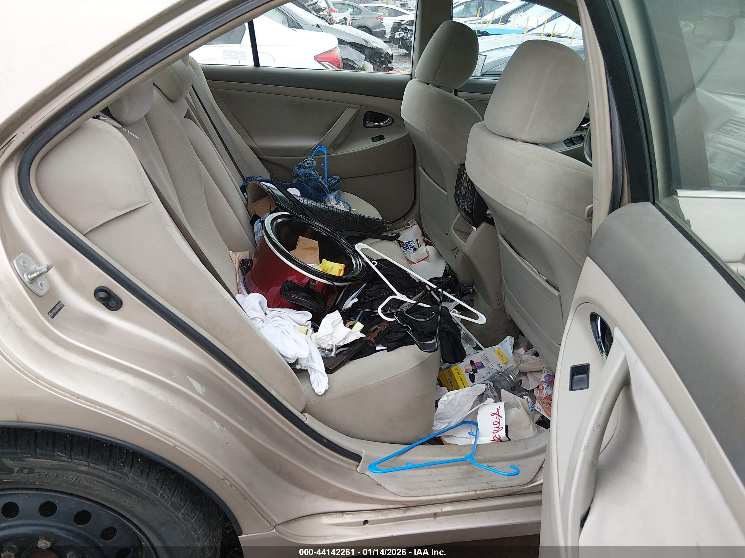 TOYOTA CAMRY image 8