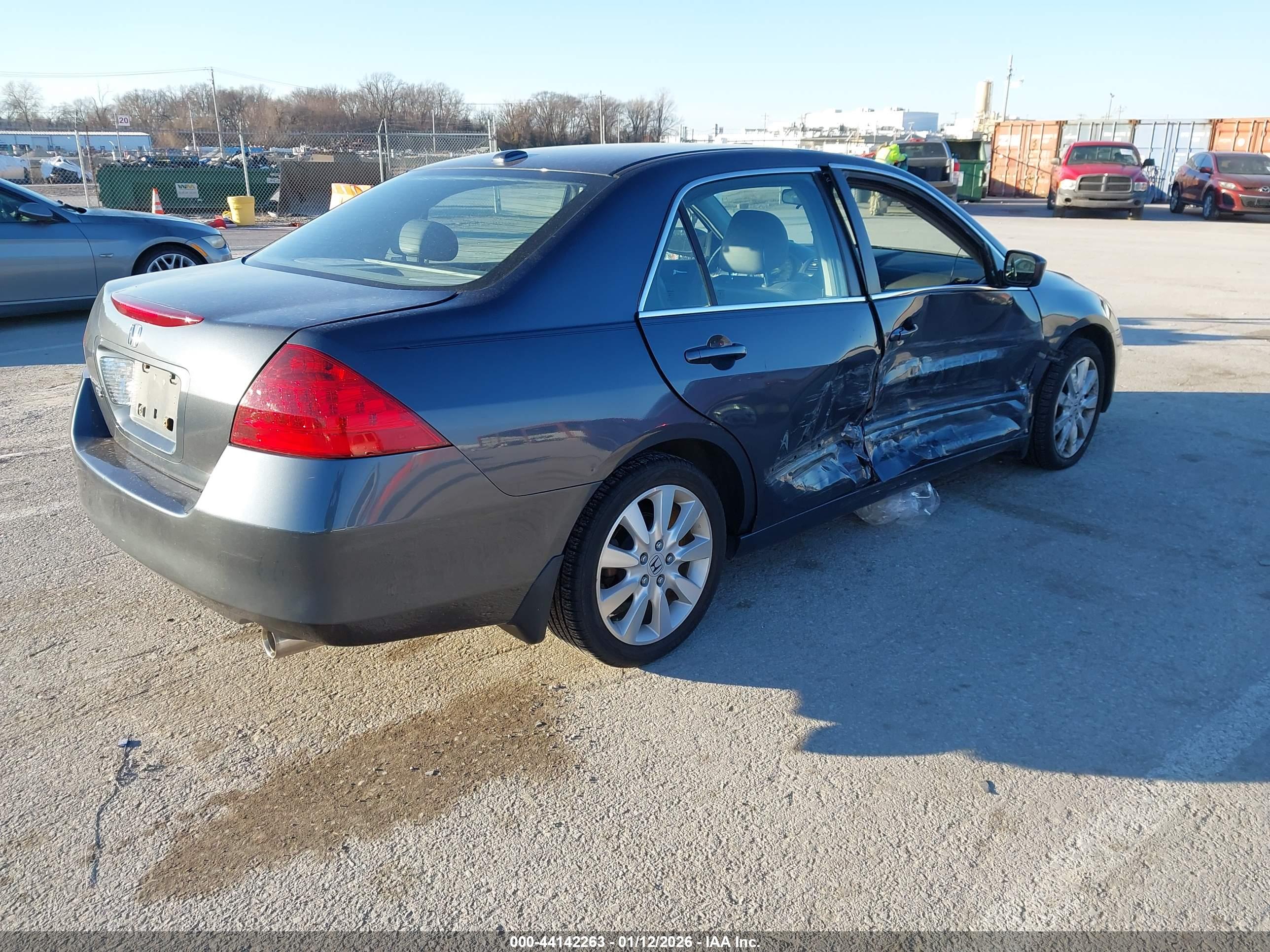 HONDA ACCORD image 4