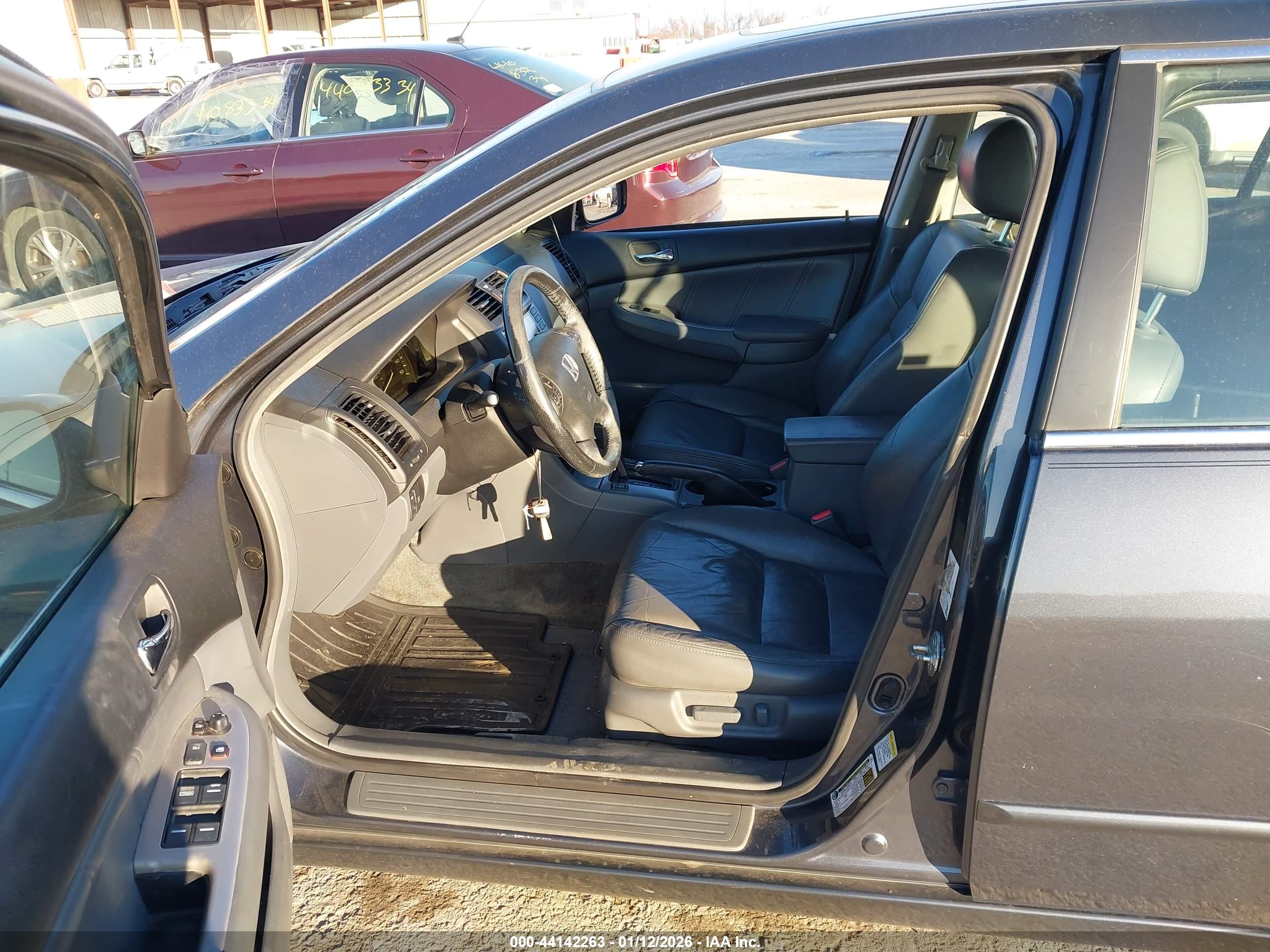 HONDA ACCORD image 5