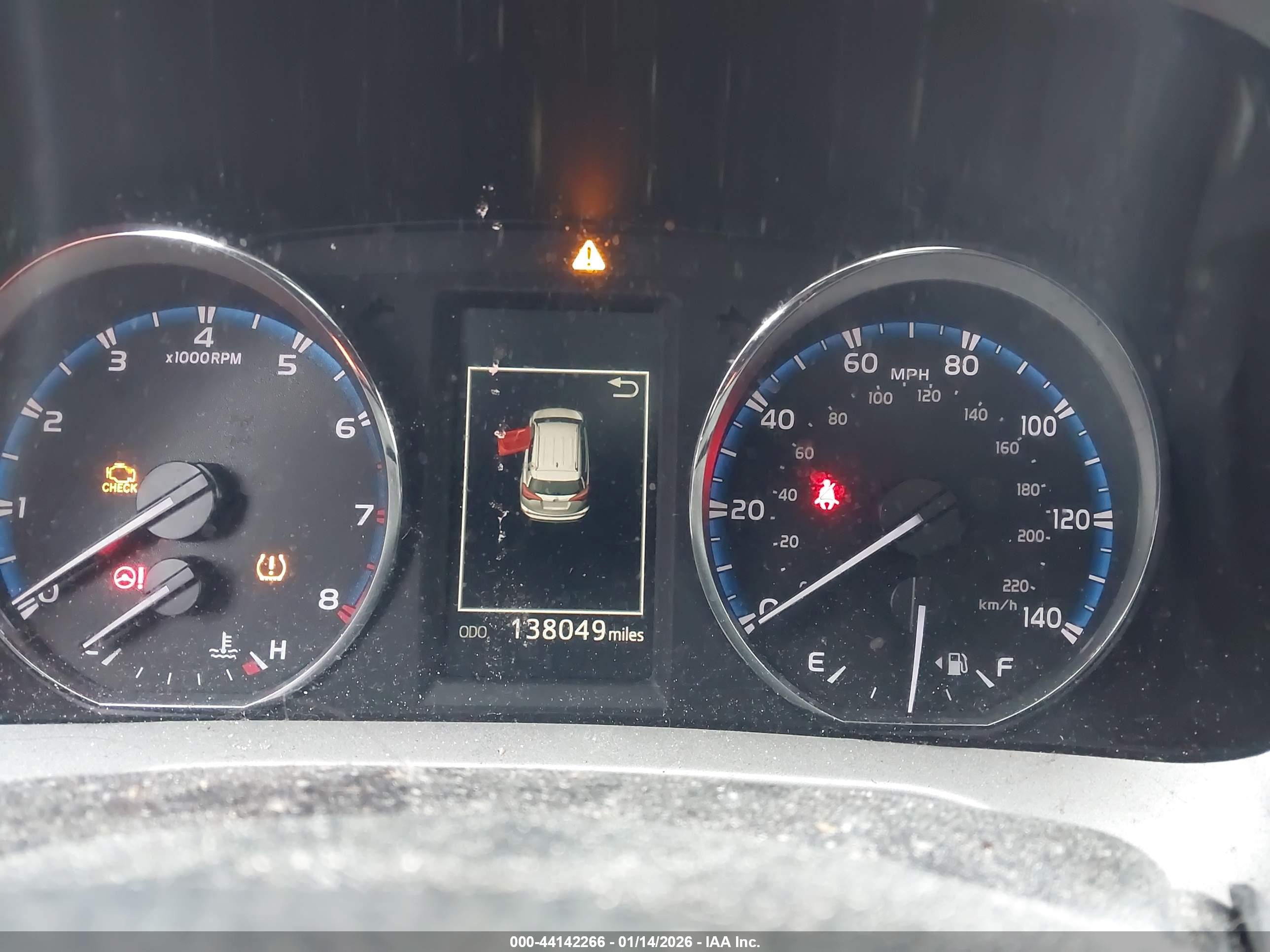 TOYOTA RAV4 image 7