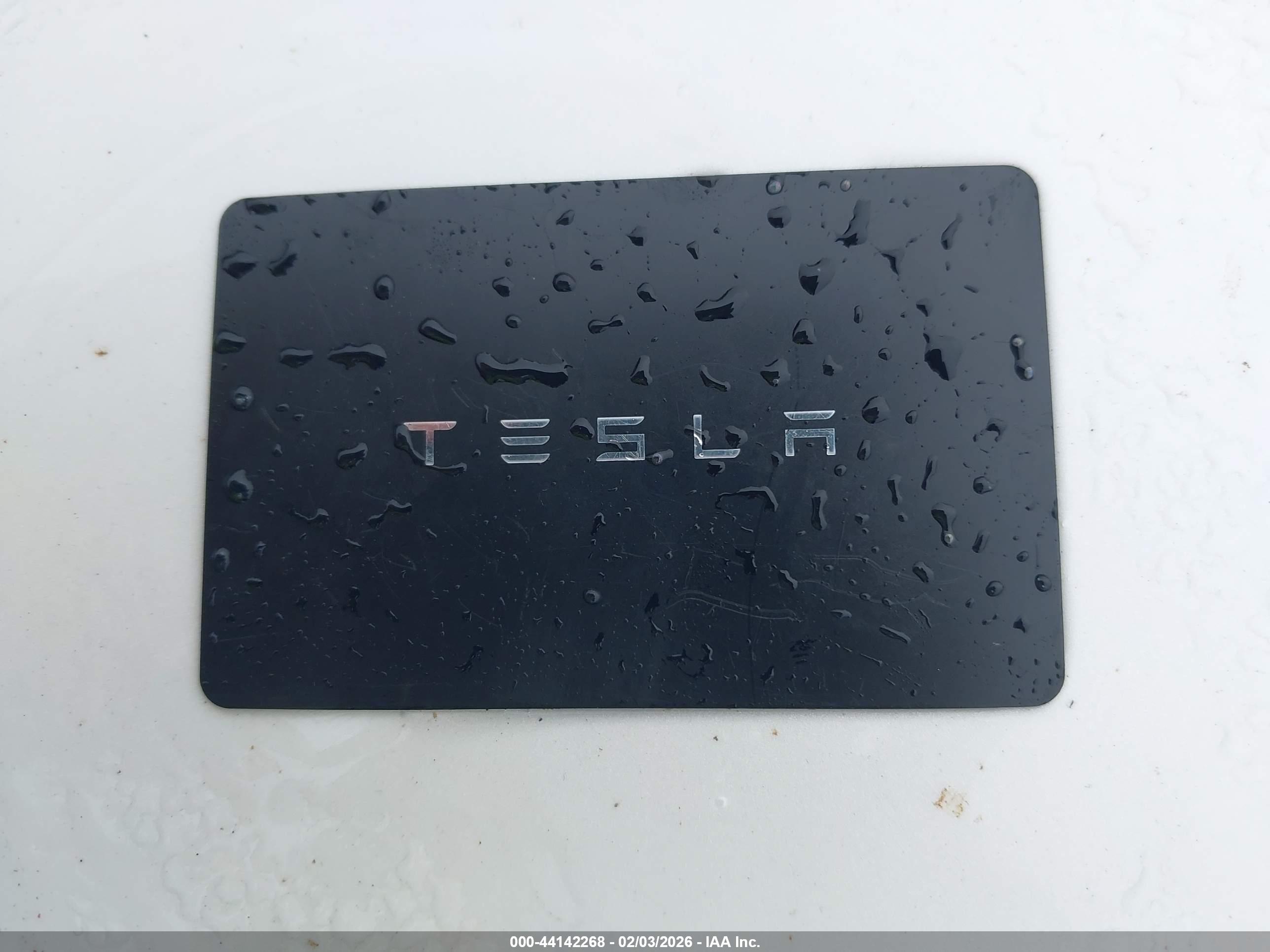 TESLA MODEL image 11